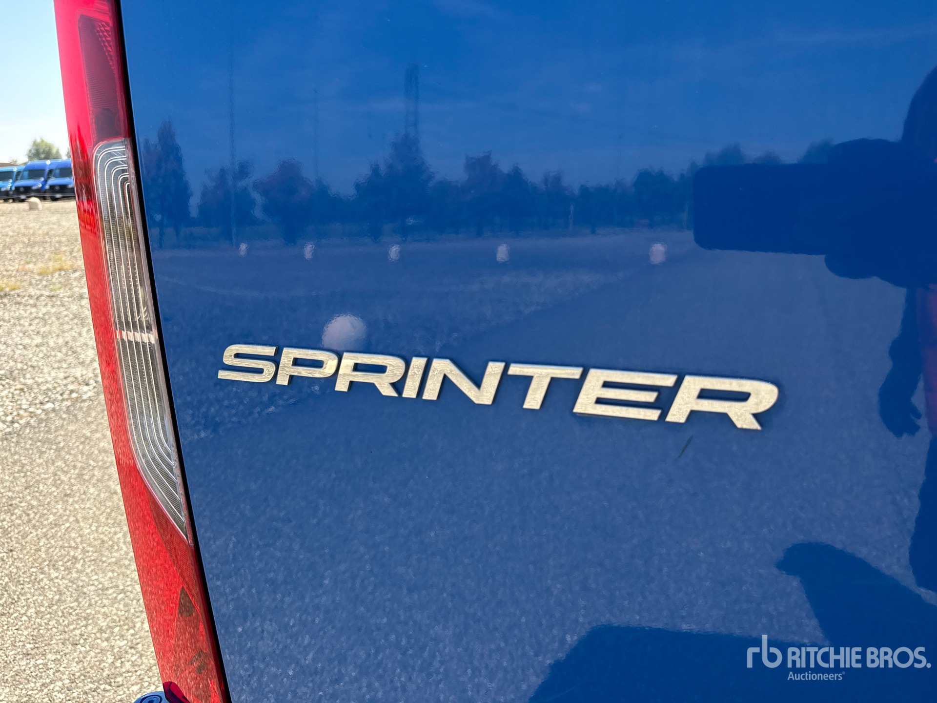 2024 Mercedes-Benz SPRINTER 211 CD