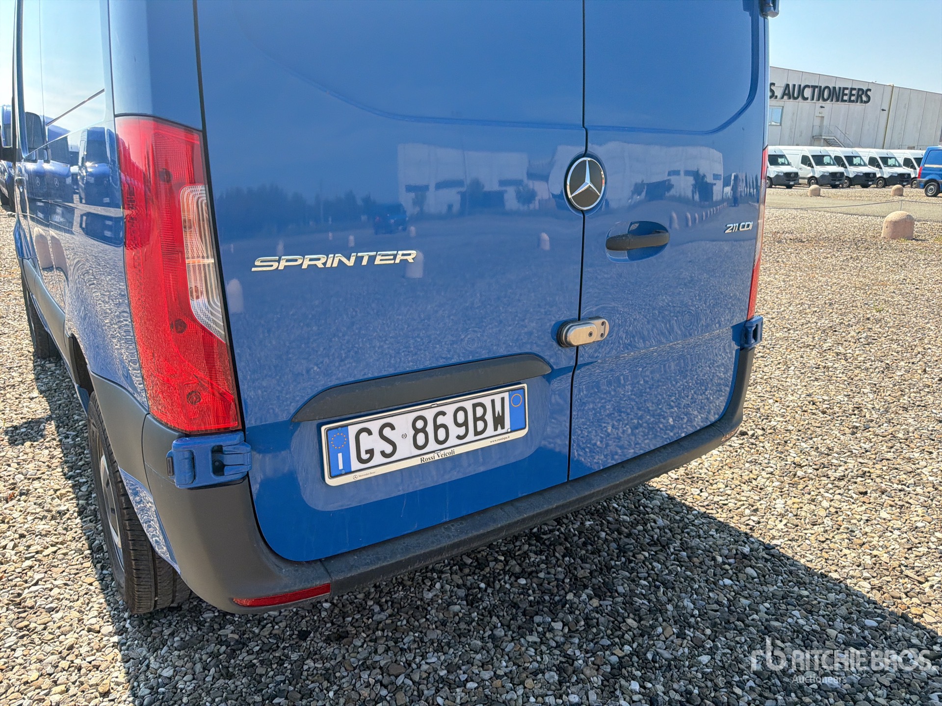 2024 Mercedes-Benz SPRINTER 211 CD