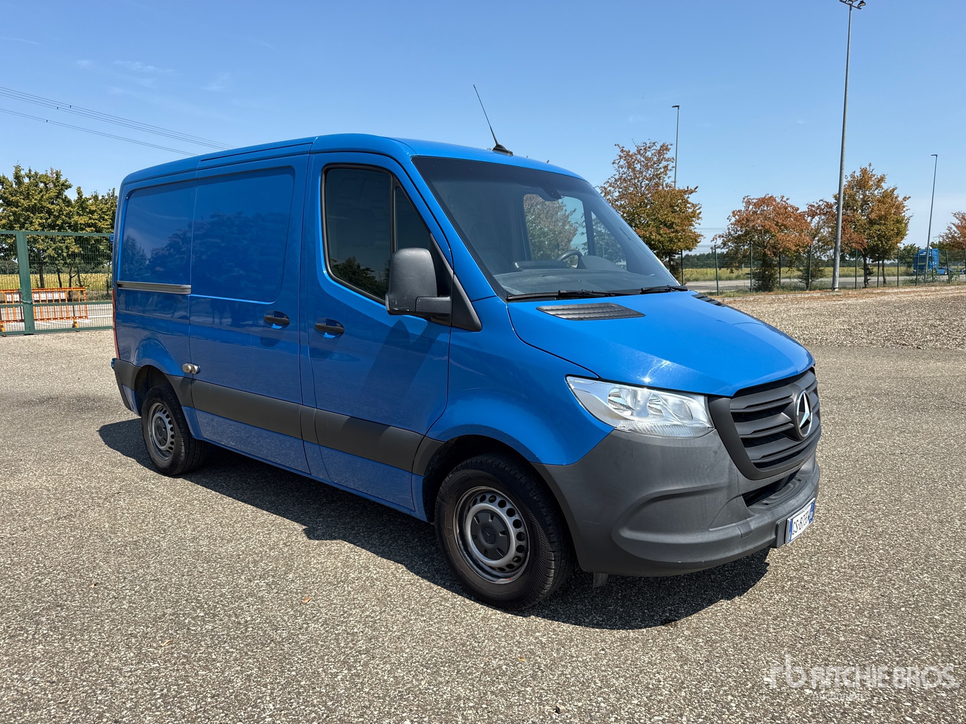 2024 Mercedes-Benz SPRINTER 211 CD
