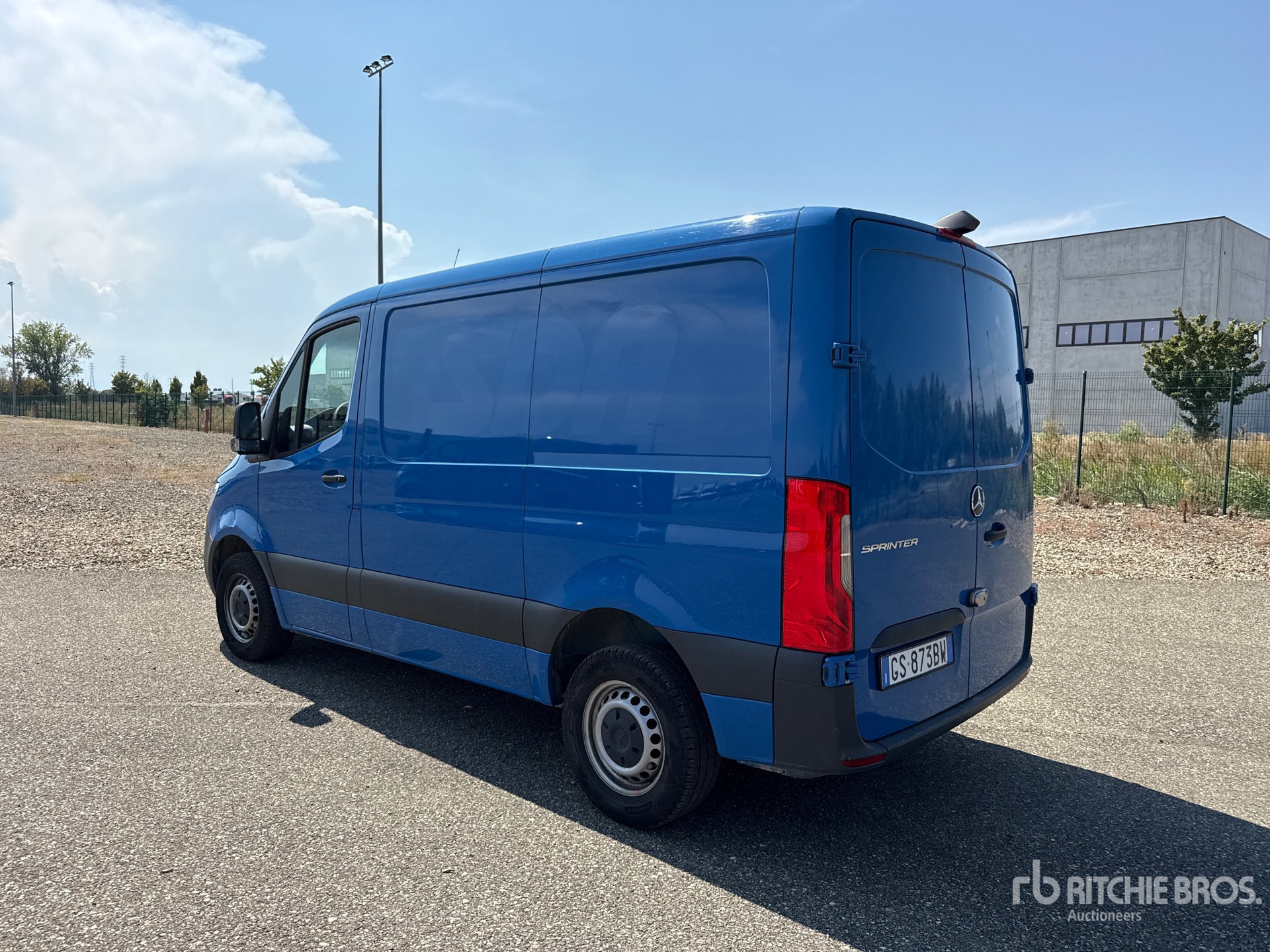 2024 Mercedes-Benz SPRINTER 211 CD