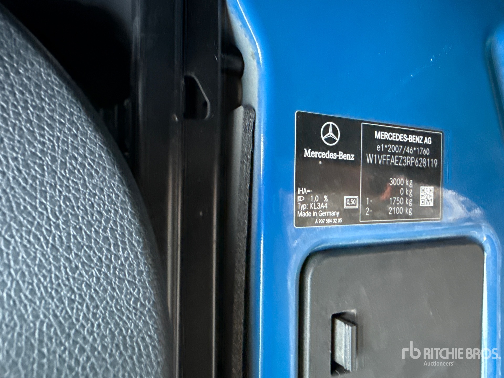 2024 Mercedes-Benz SPRINTER 211 CD