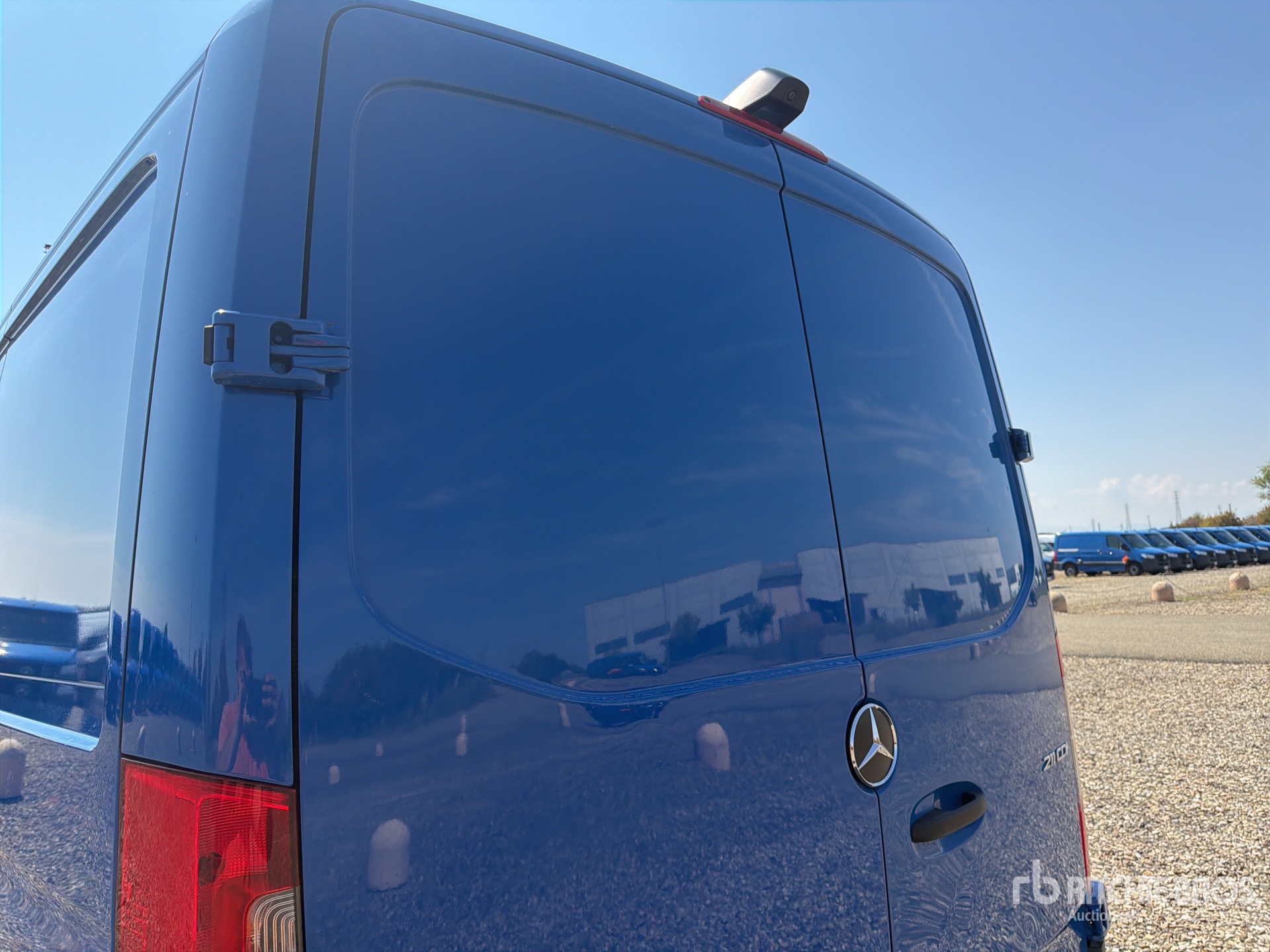 2024 Mercedes-Benz SPRINTER 211 CD