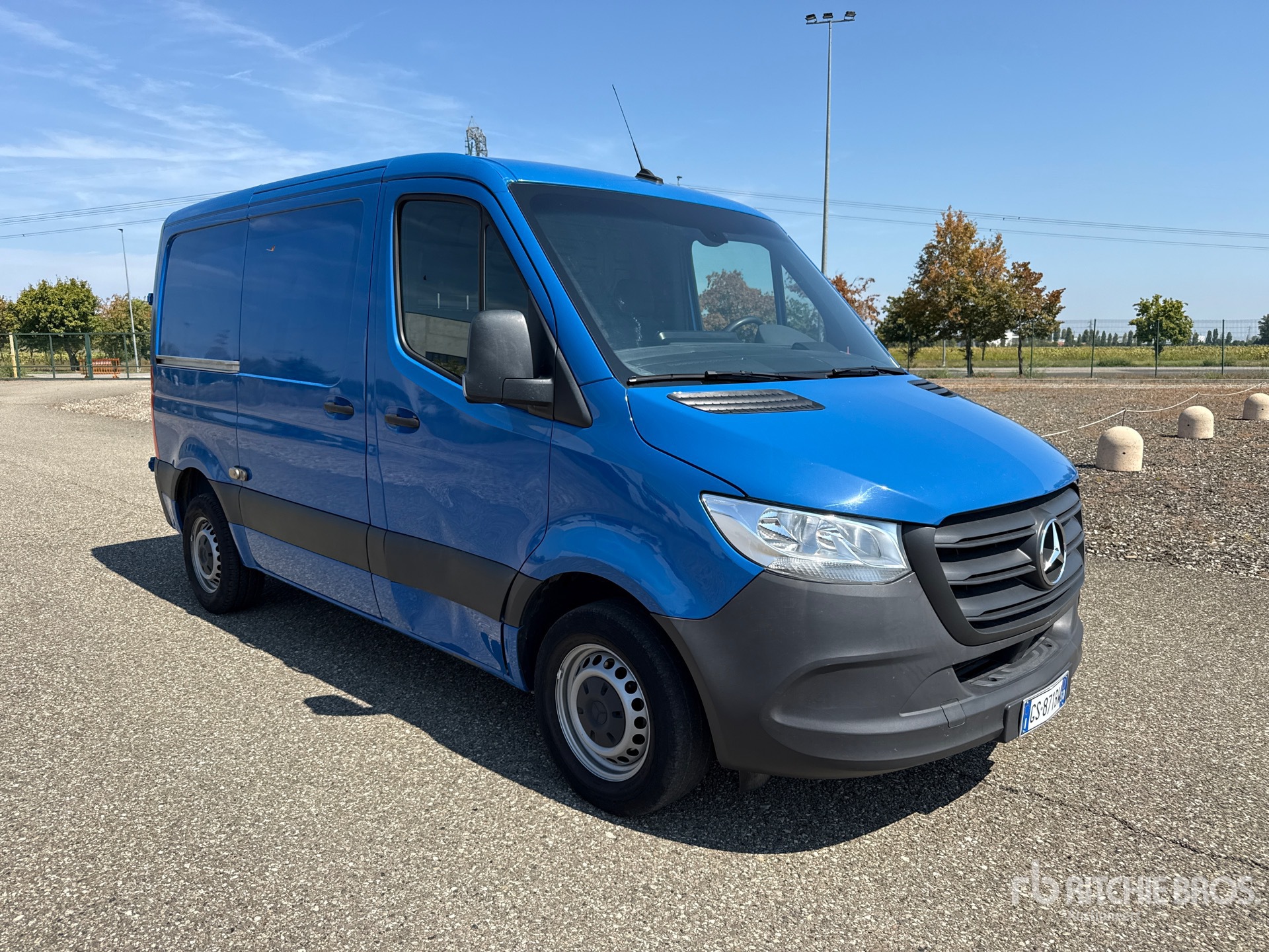 2024 Mercedes-Benz SPRINTER 211 CD