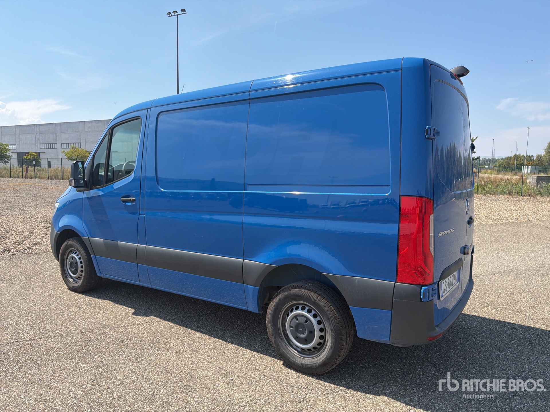 2024 Mercedes-Benz SPRINTER 211 CD