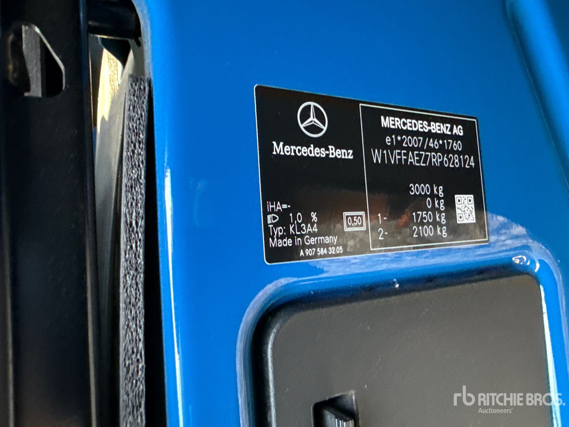 2024 Mercedes-Benz SPRINTER 211 CD