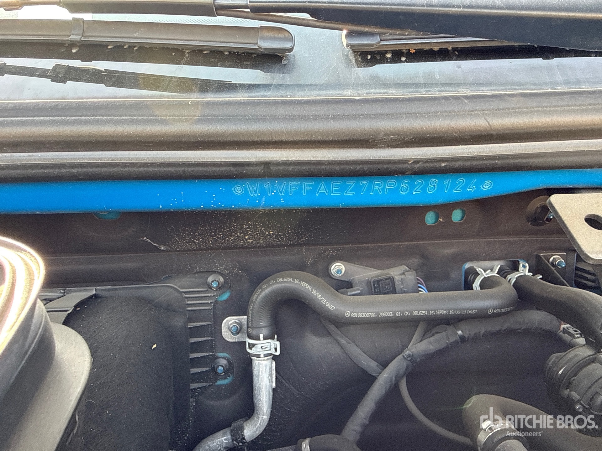 2024 Mercedes-Benz SPRINTER 211 CD