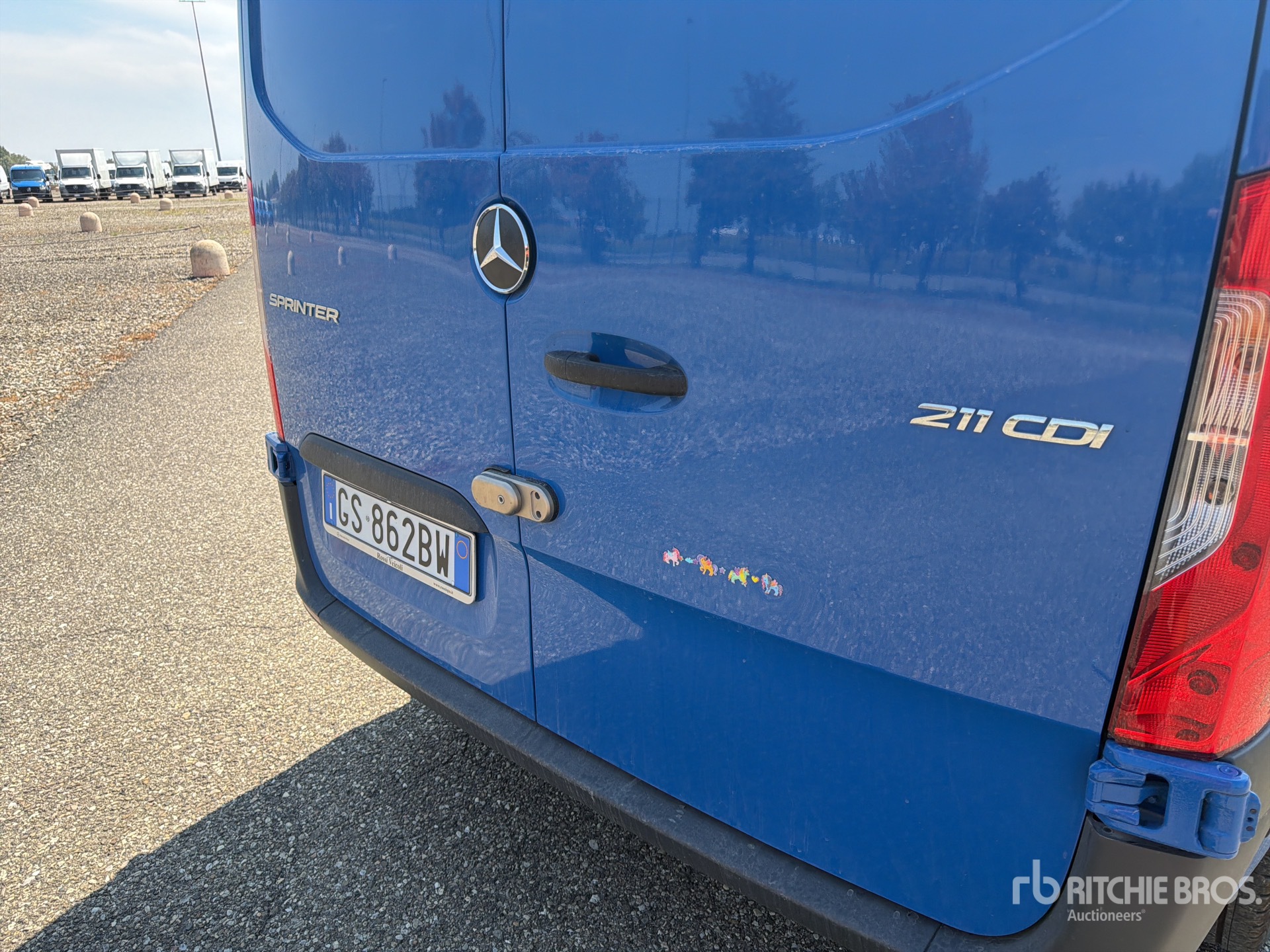 2024 Mercedes-Benz SPRINTER 211 CD
