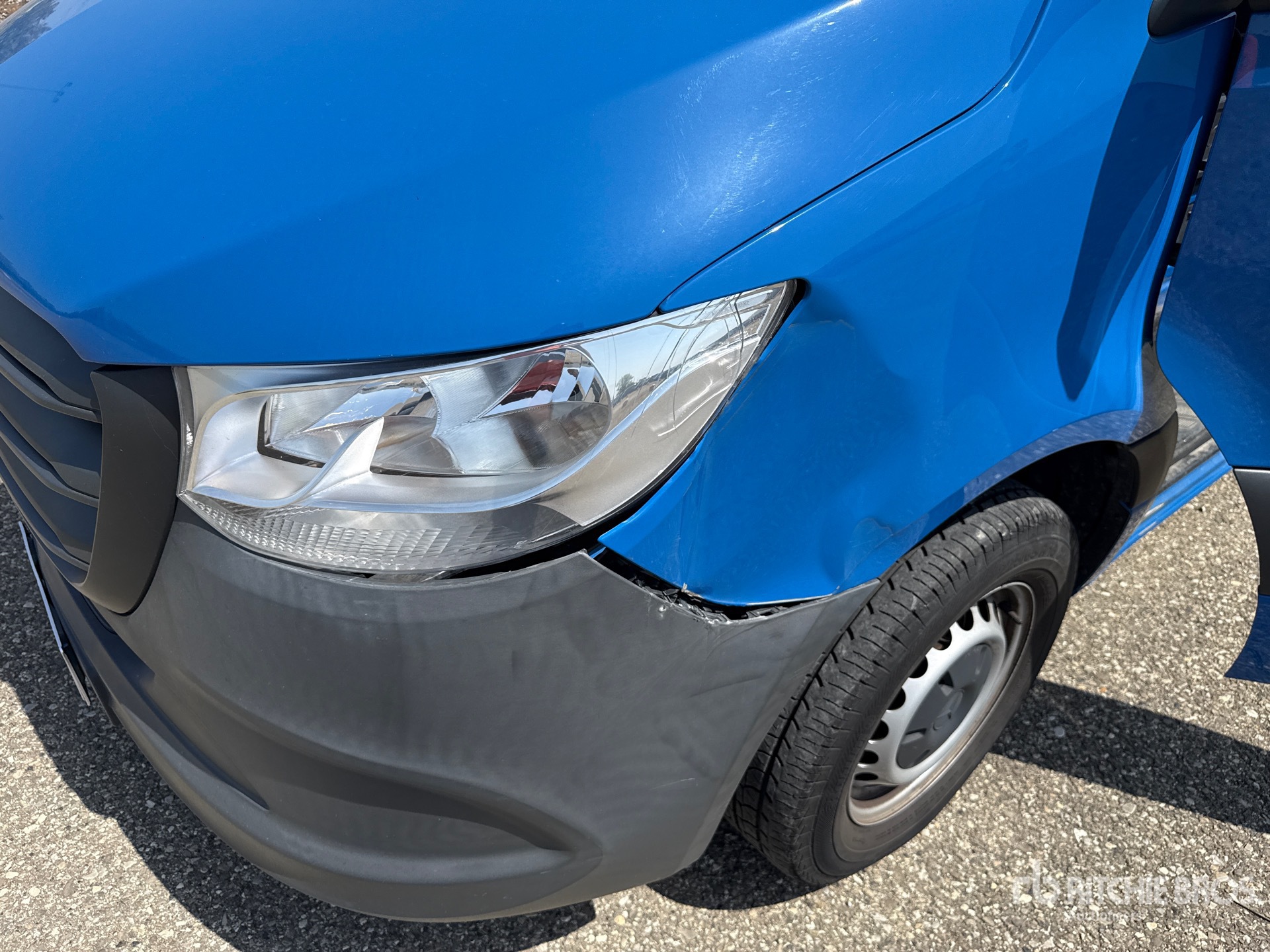 2024 Mercedes-Benz SPRINTER 211 CD