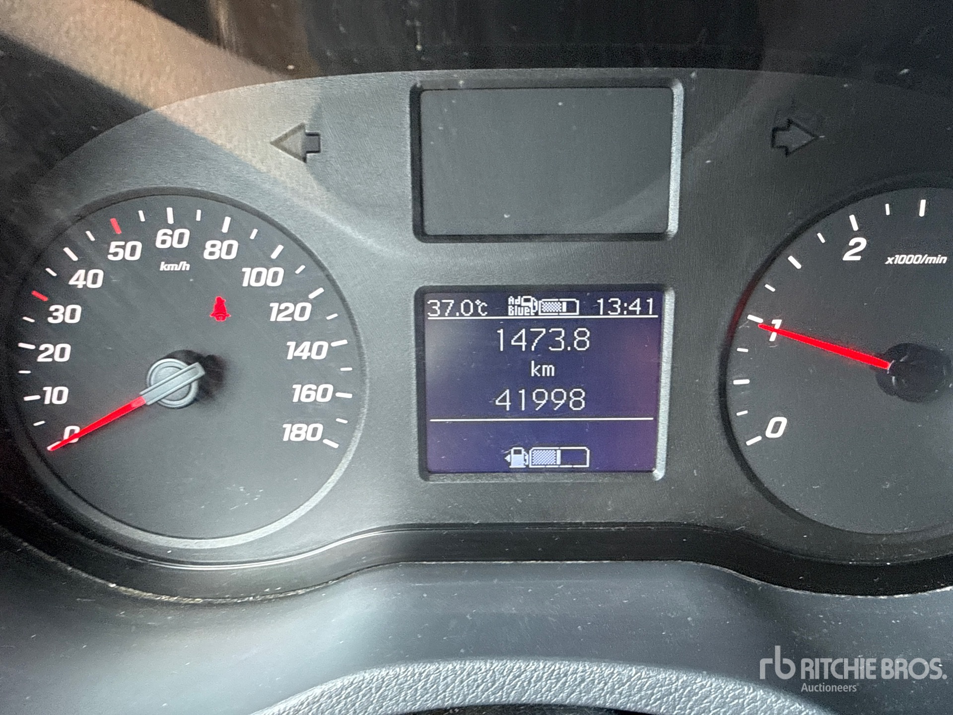 2024 Mercedes-Benz SPRINTER 211 CD