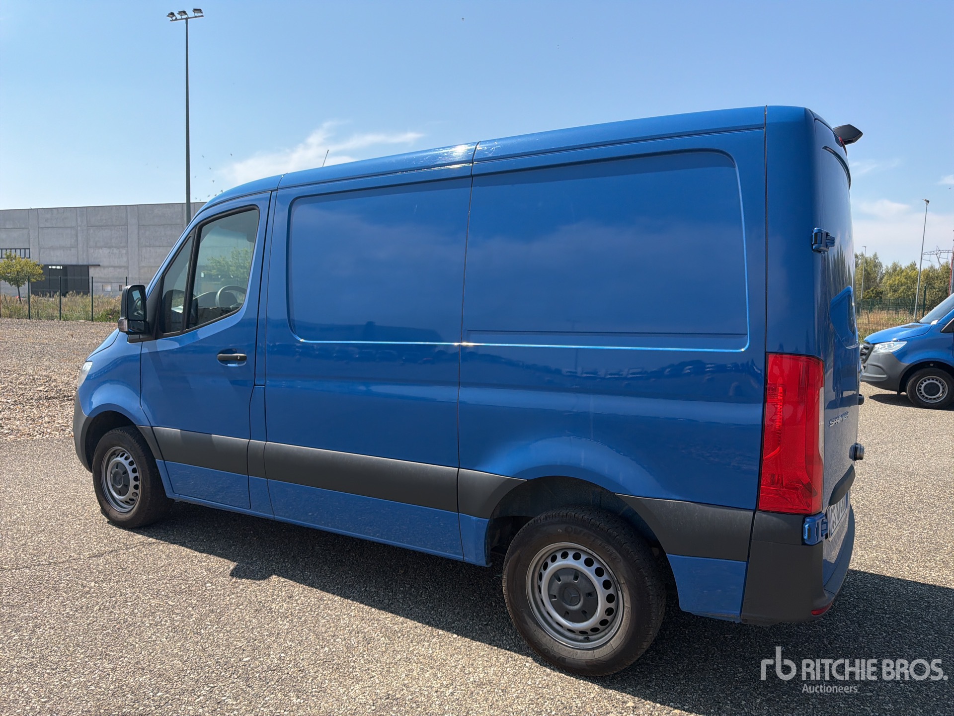 2024 Mercedes-Benz SPRINTER 211 CD
