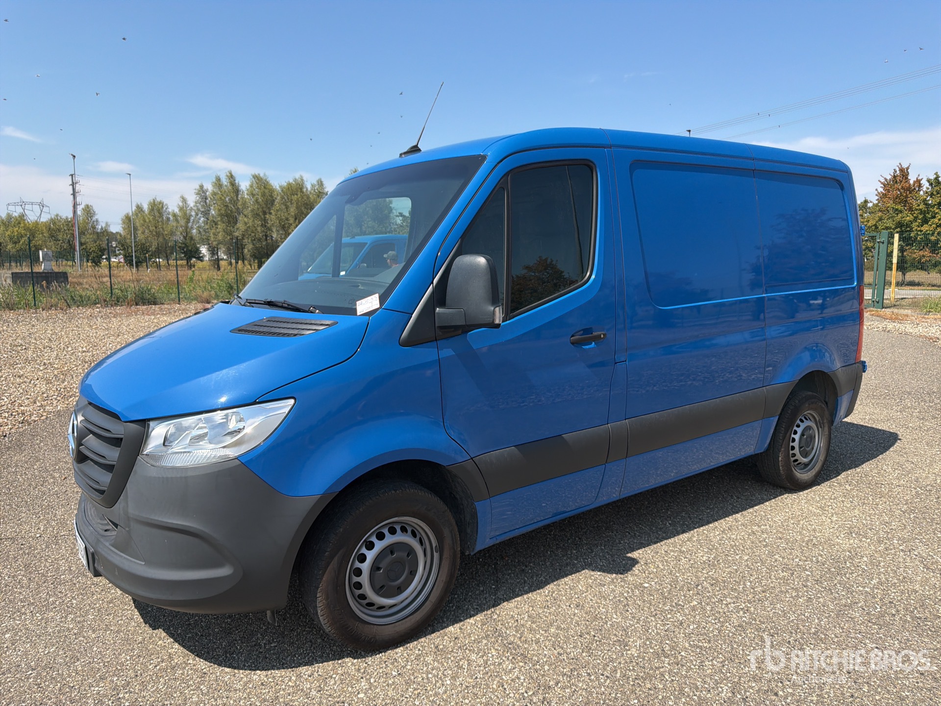 2024 Mercedes-Benz SPRINTER 211 CD