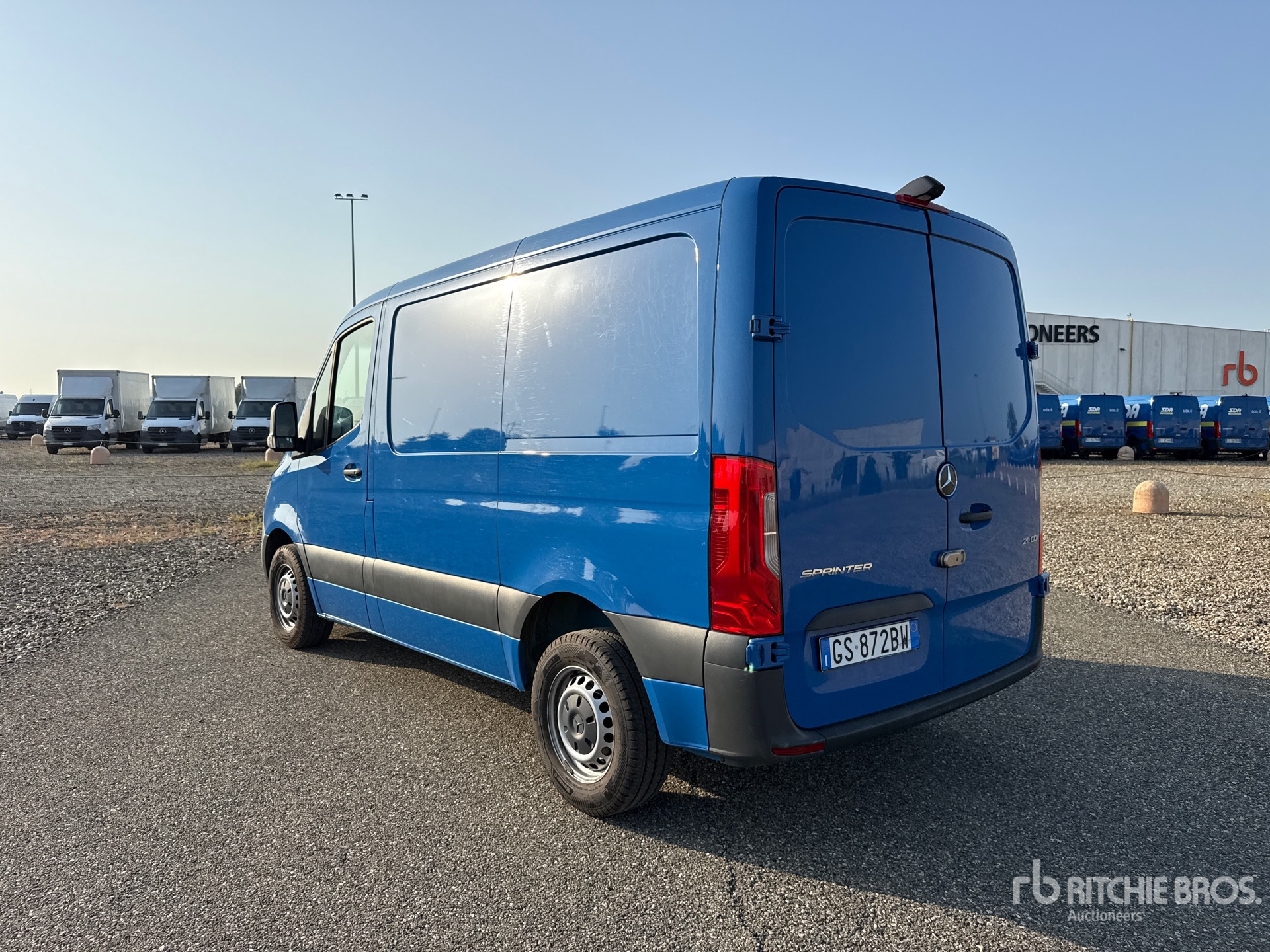 2024 Mercedes-Benz SPRINTER 211 CD