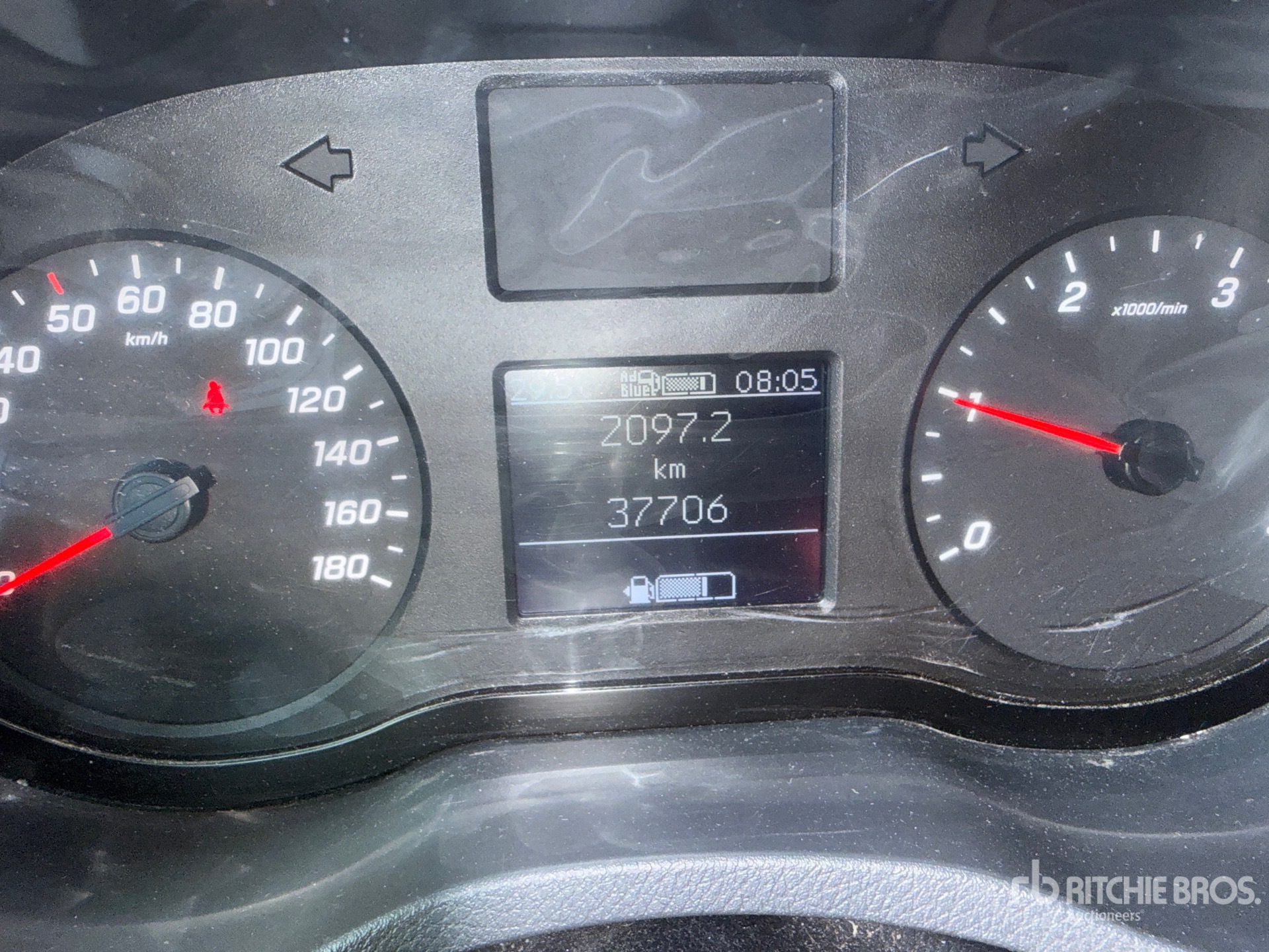 2024 Mercedes-Benz SPRINTER 211 CD