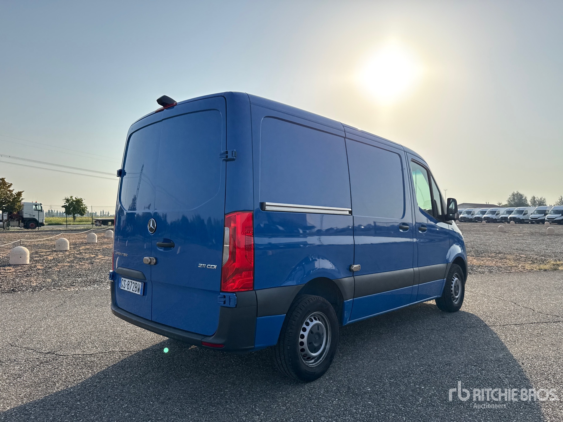 2024 Mercedes-Benz SPRINTER 211 CD