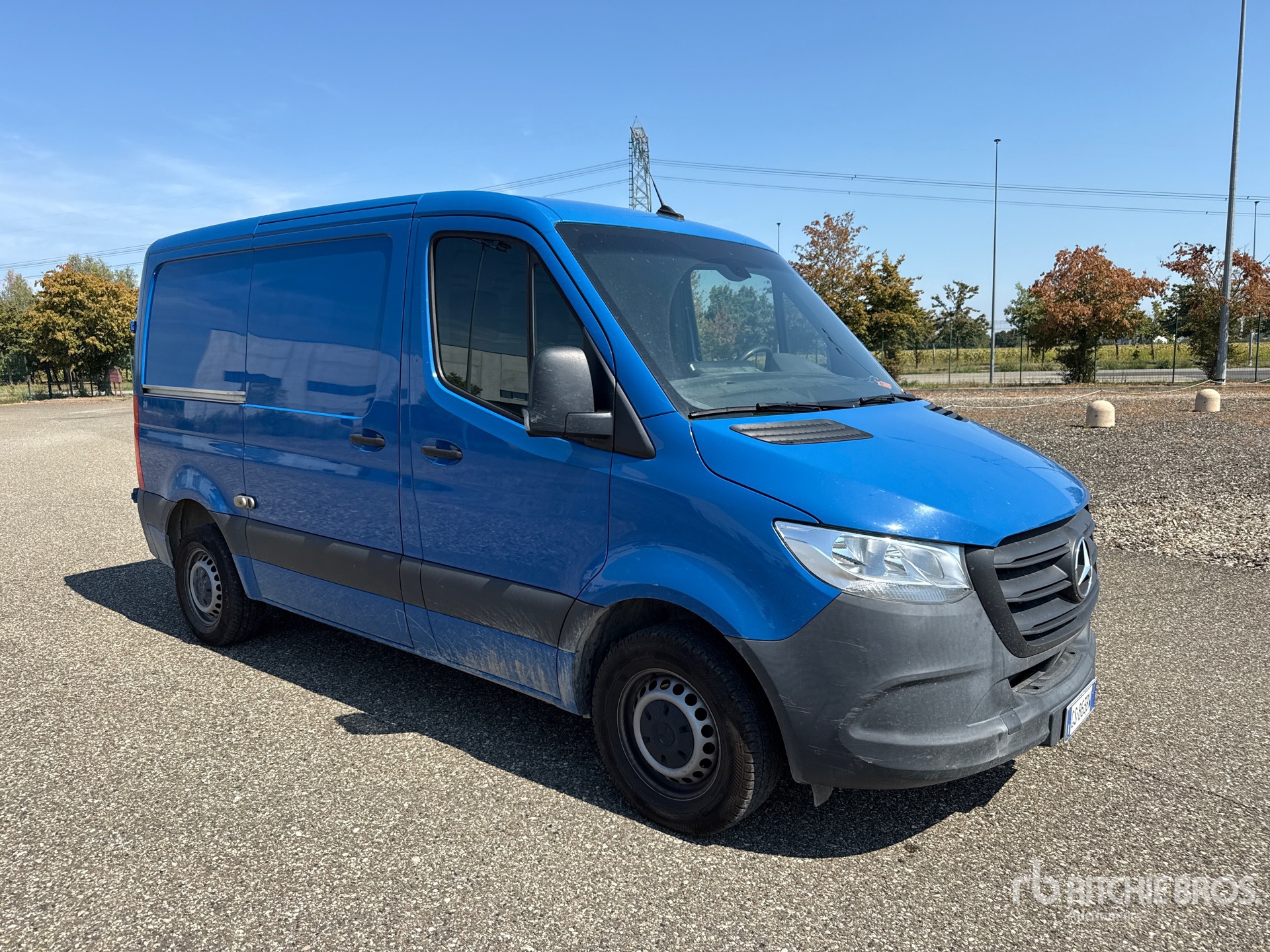 2024 Mercedes-Benz SPRINTER 211 CD
