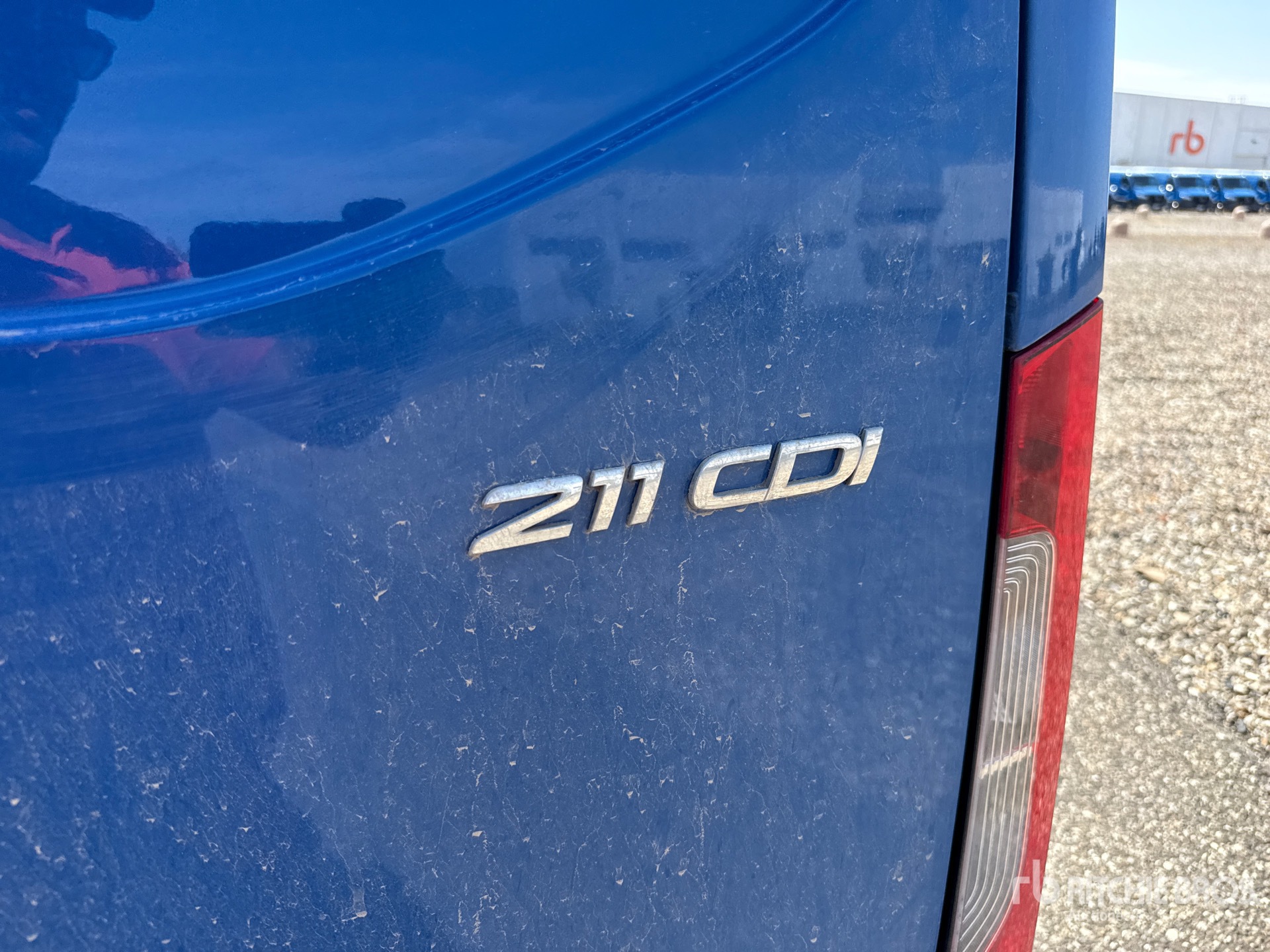 2024 Mercedes-Benz SPRINTER 211 CD