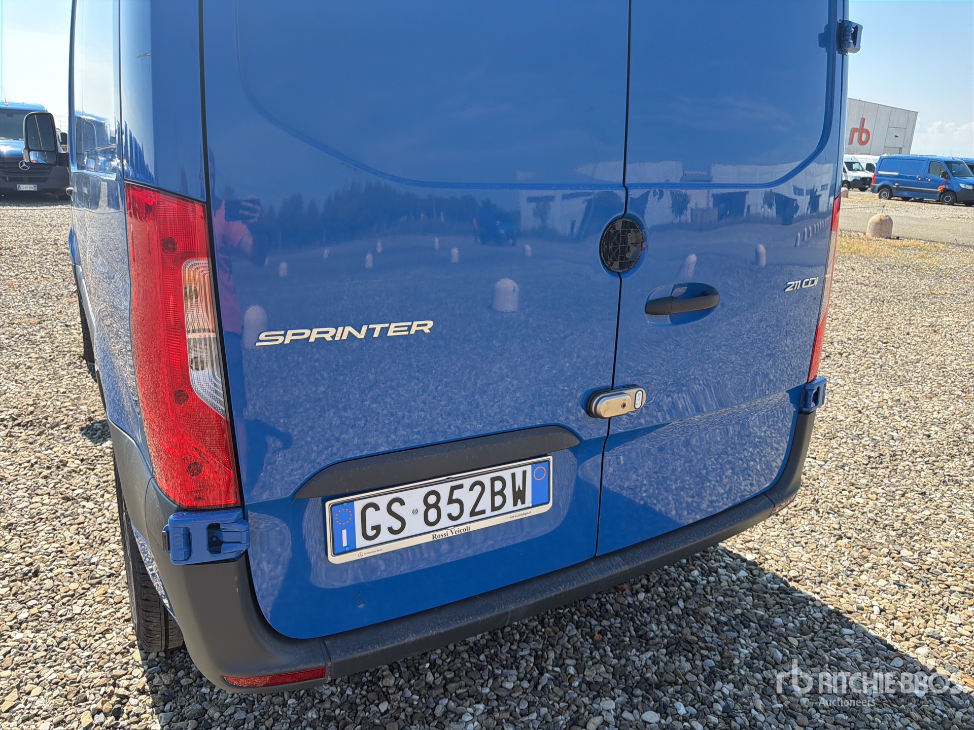 2024 Mercedes-Benz SPRINTER 211 CD