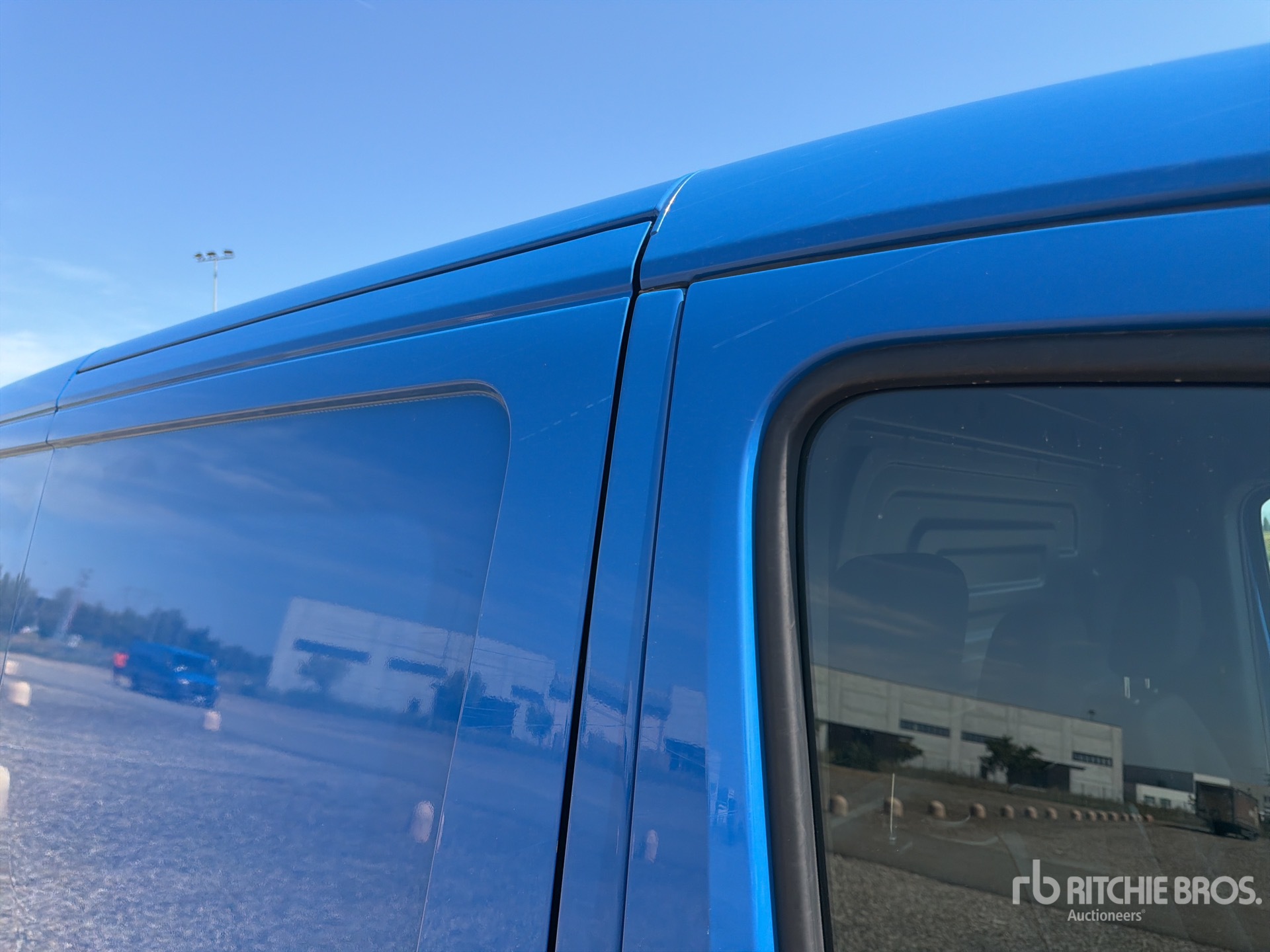 2024 Mercedes-Benz SPRINTER 211 CD