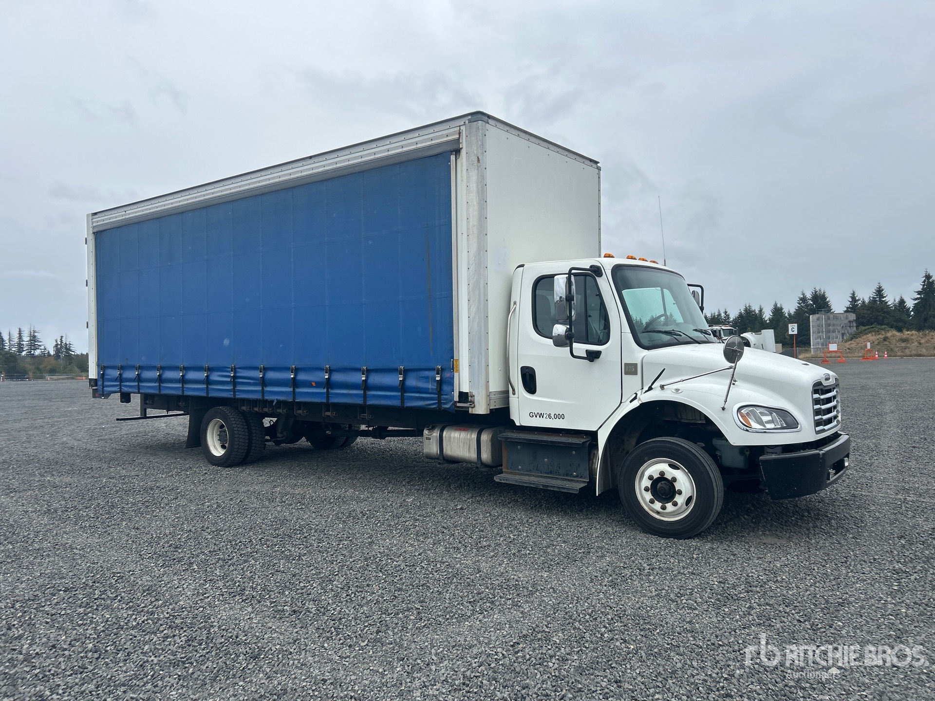 2020 Freightliner M2106