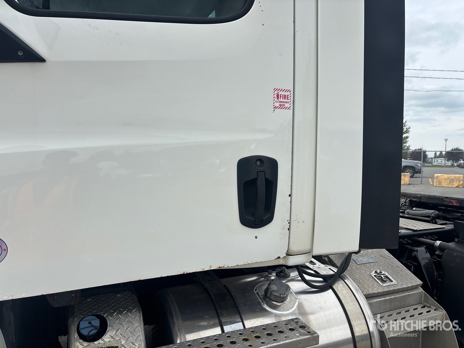 2019 Freightliner CASCADIA 126