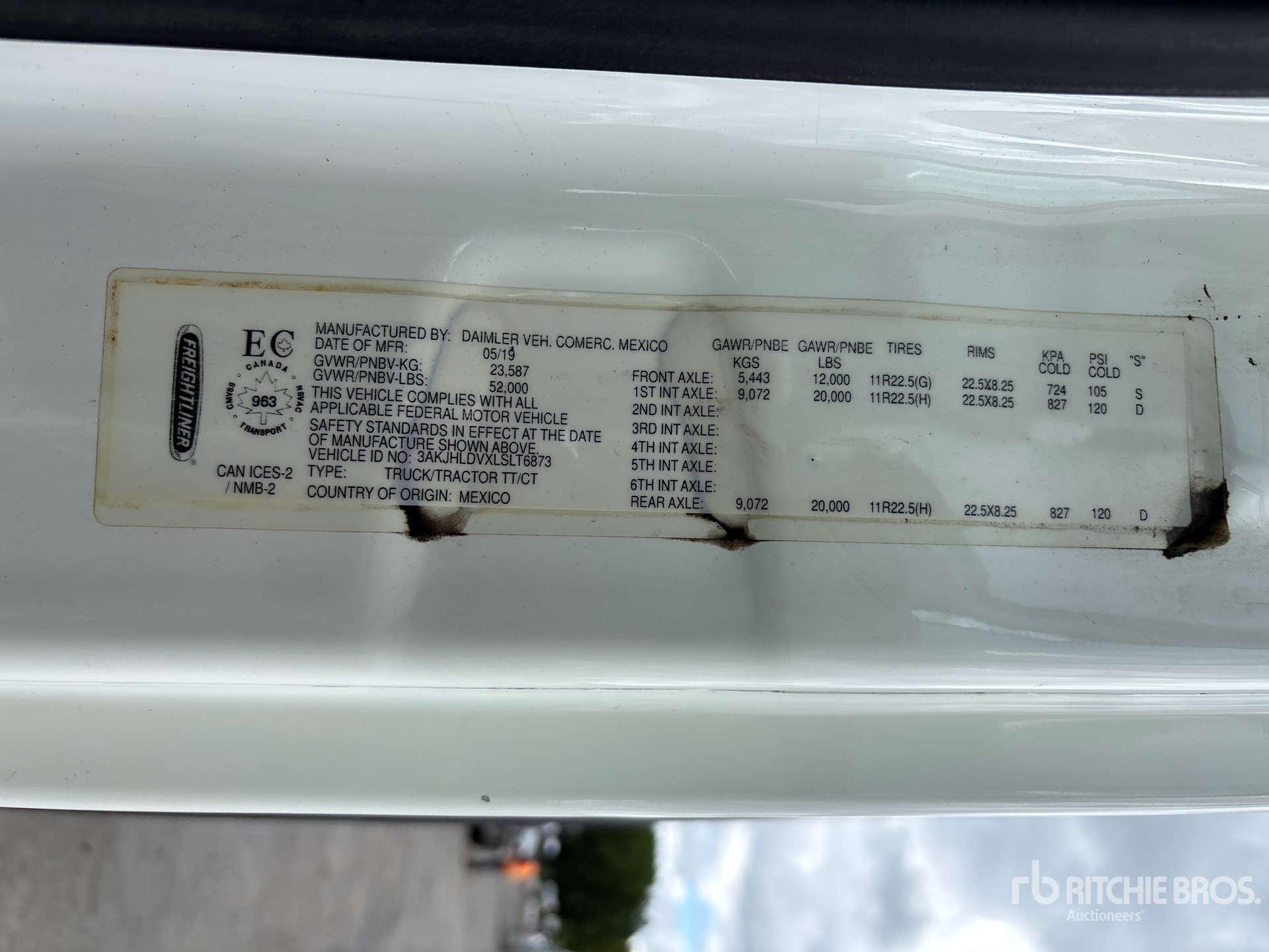 2020 Freightliner CASCADIA 126