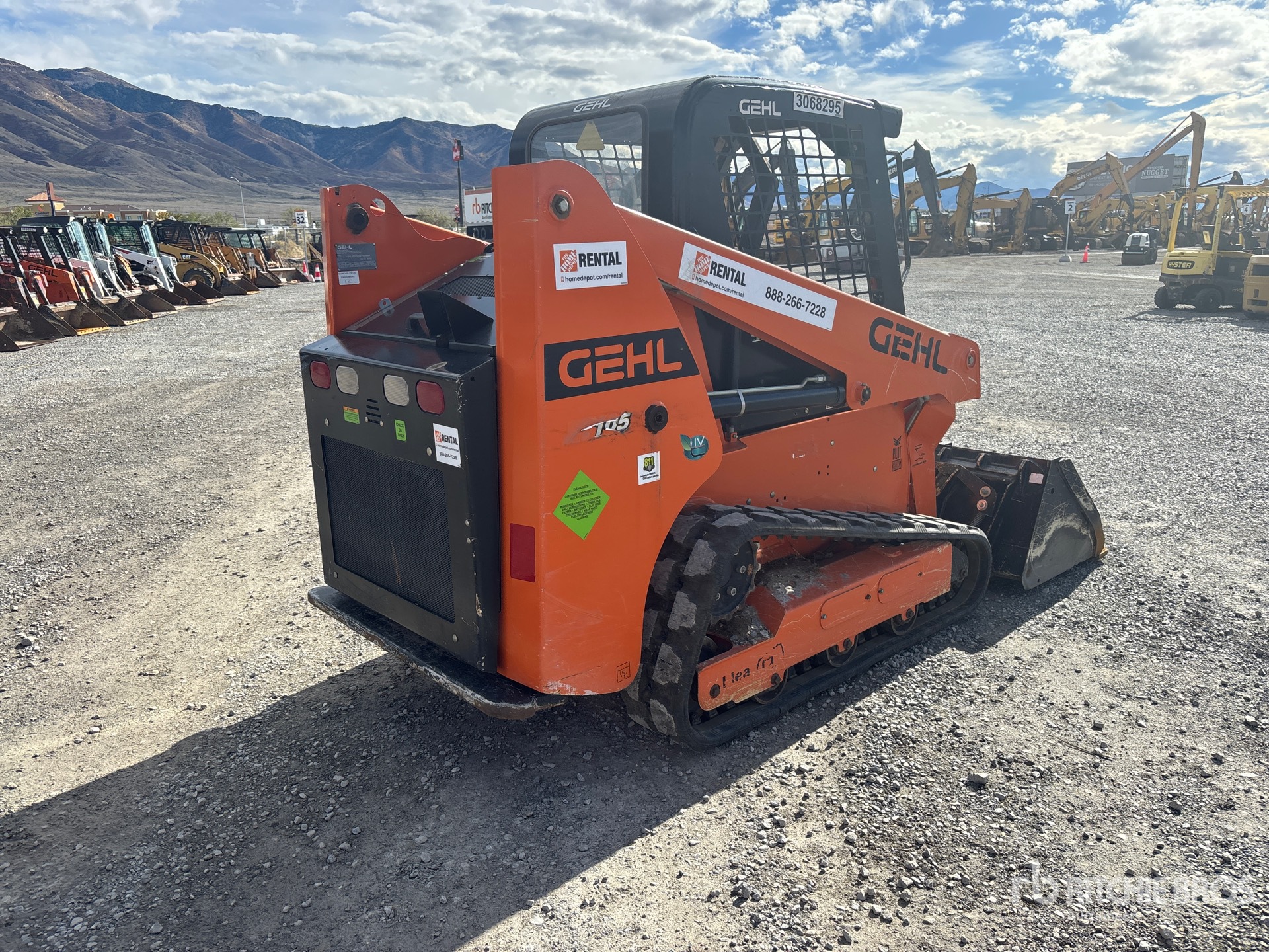 2021 Gehl RT105