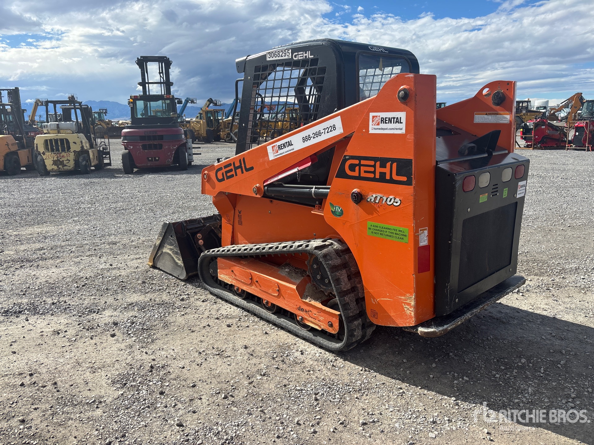 2021 Gehl RT105
