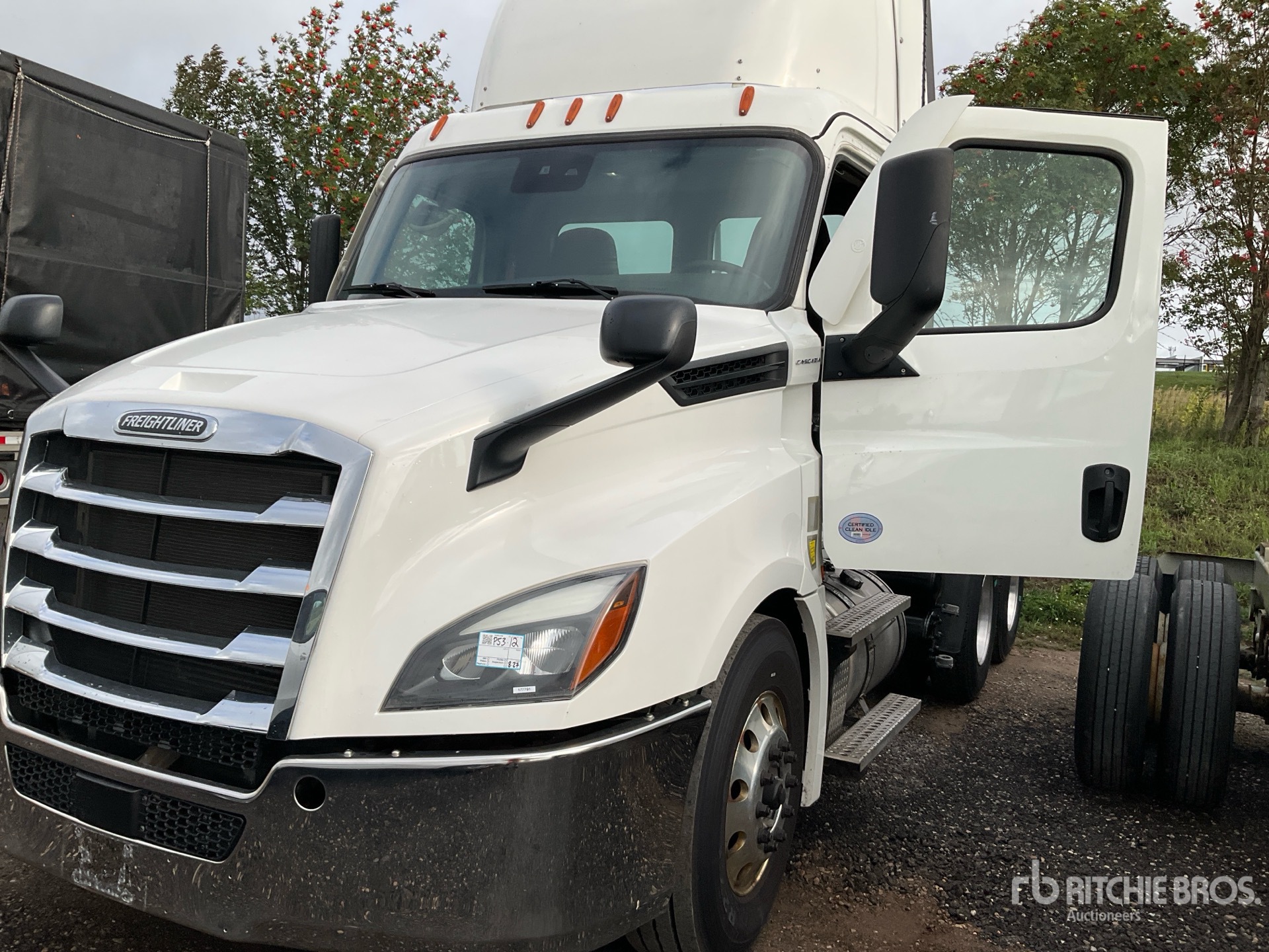 2023 Freightliner CASCADIA 126