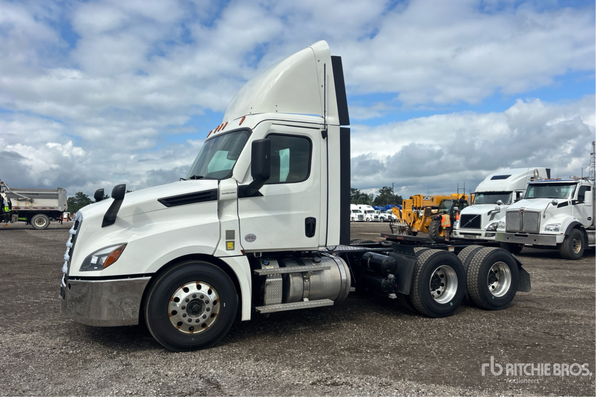 2023 Freightliner CASCADIA 126