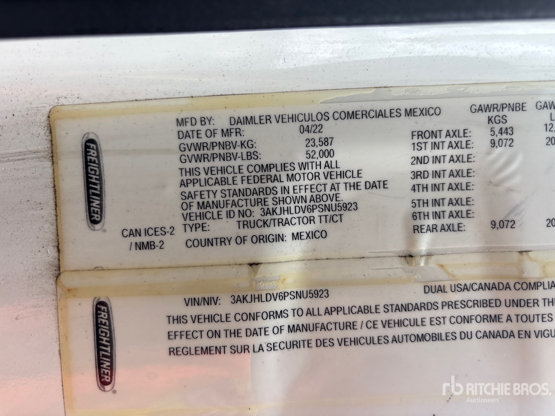 2023 Freightliner CASCADIA 126