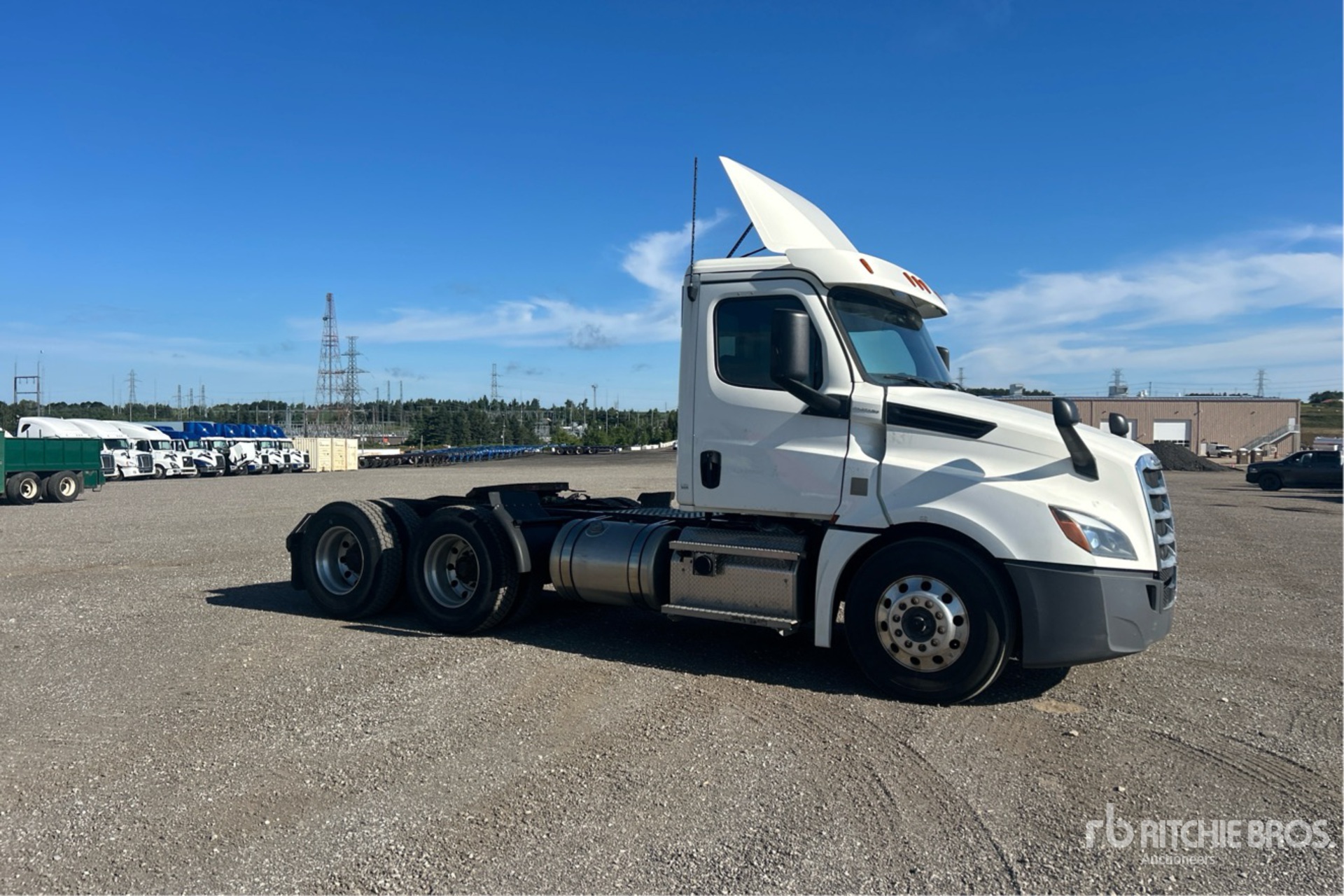 2020 Freightliner CASCADIA 126