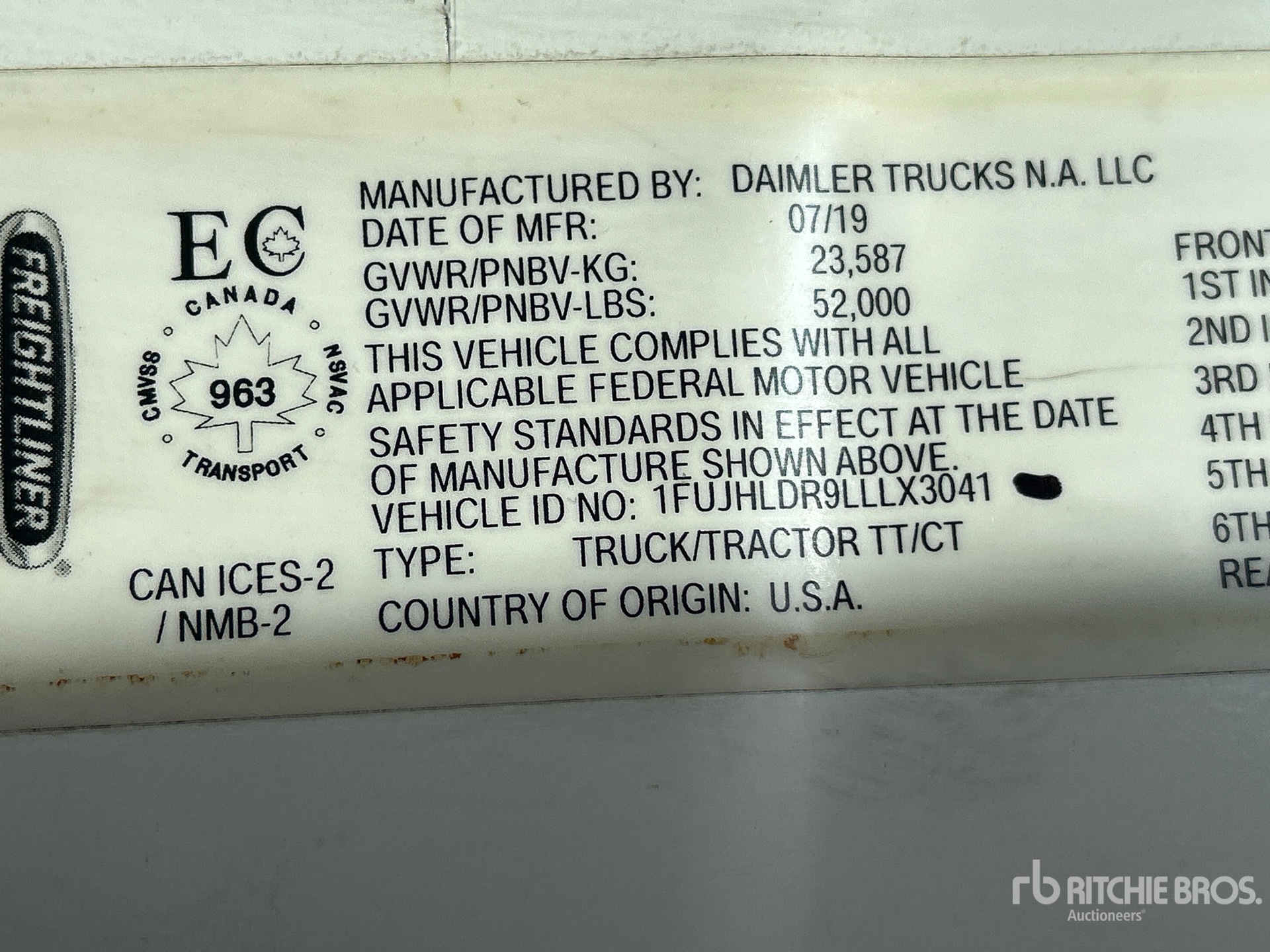 2020 Freightliner CASCADIA 126