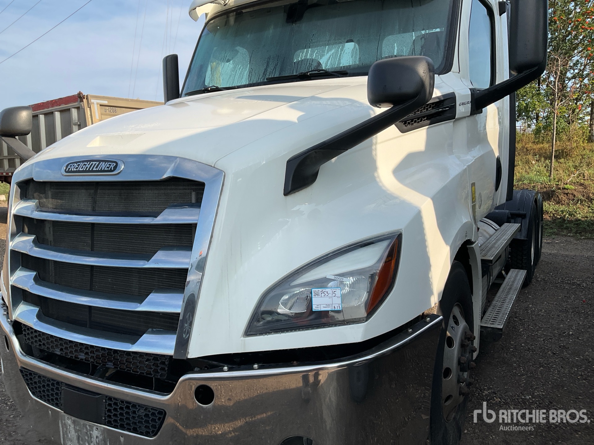 2020 Freightliner CASCADIA 126