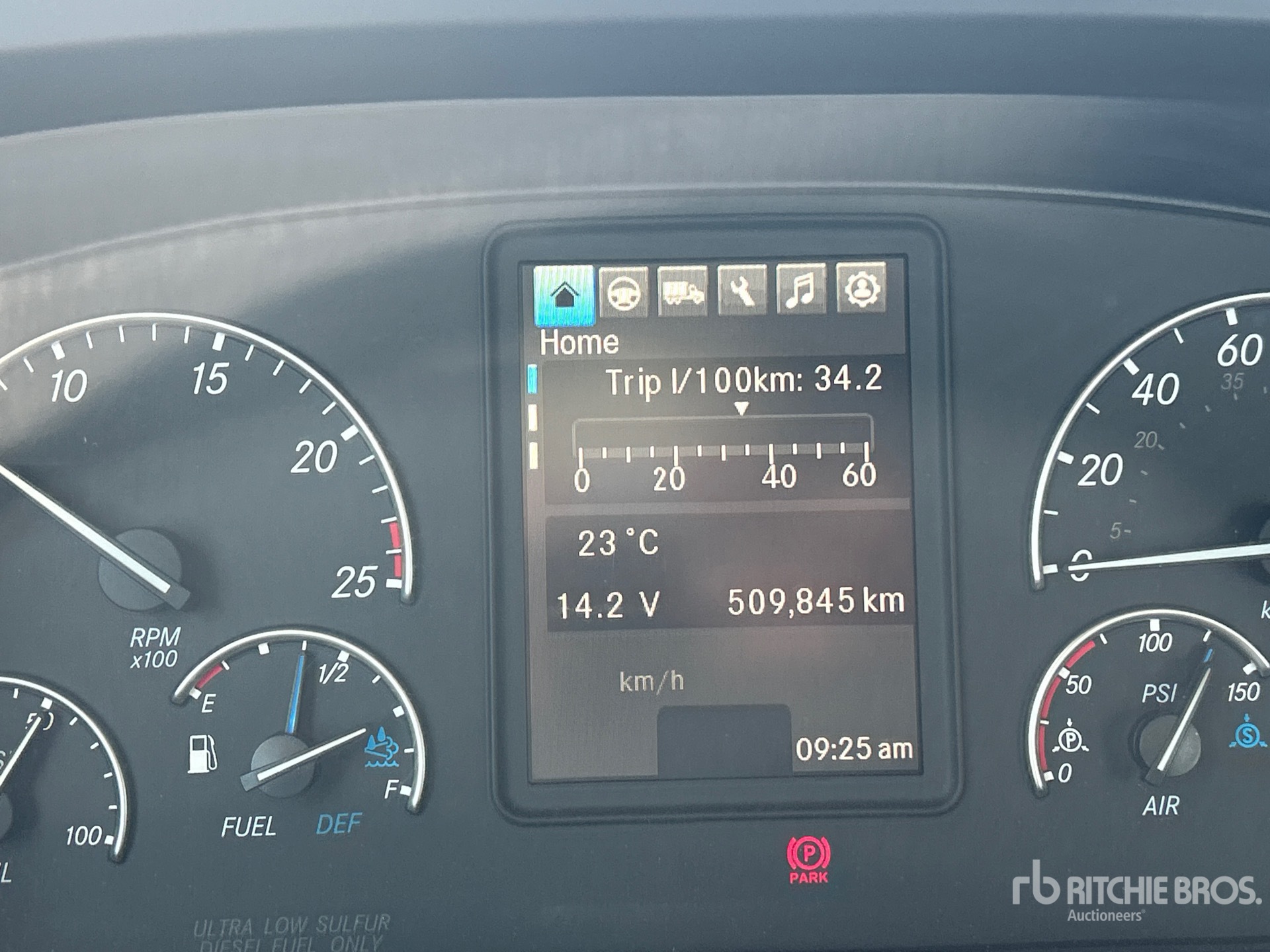 2020 Freightliner CASCADIA 126