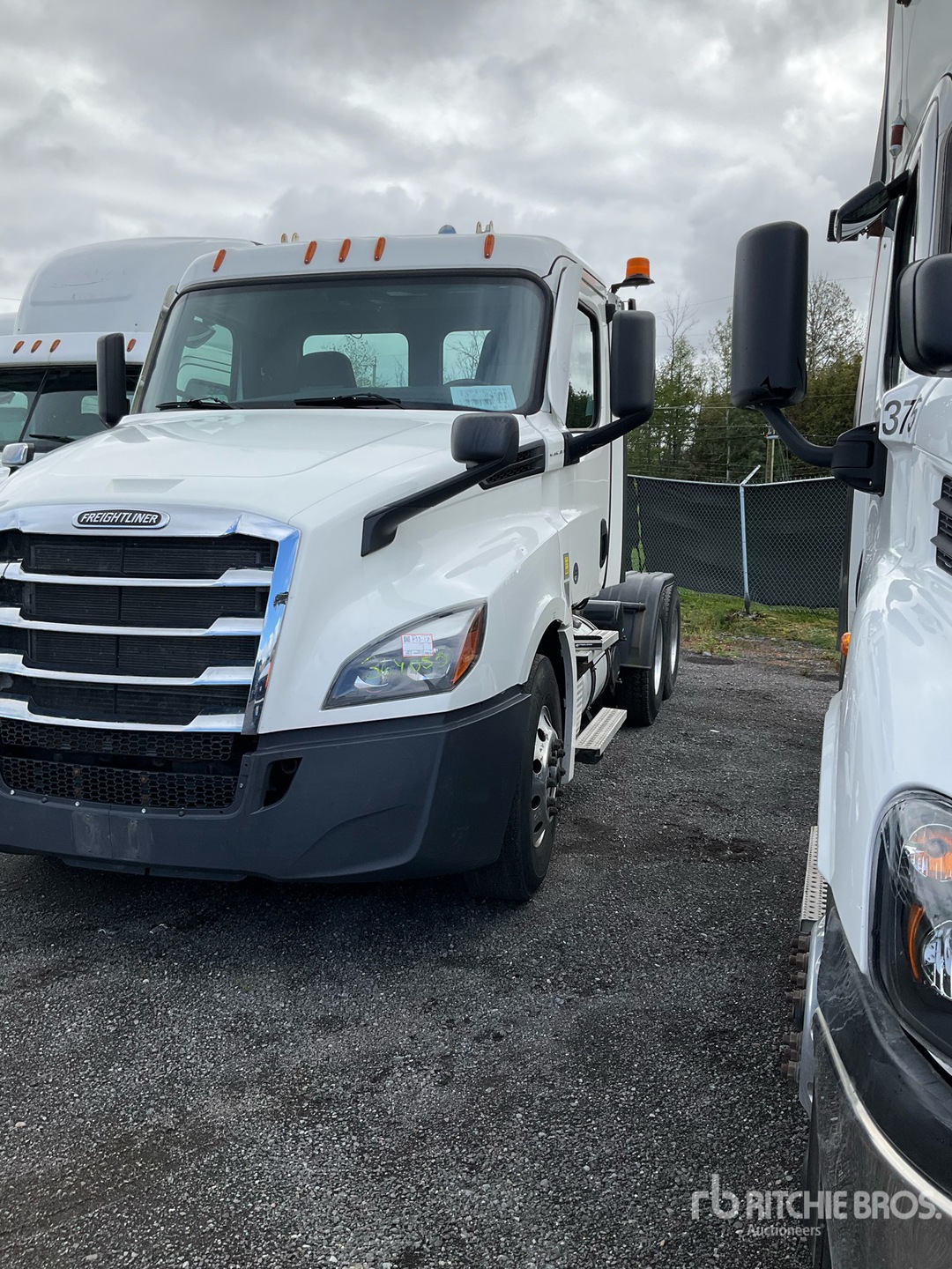 Photo of 2020 Freightliner CASCADIA 126