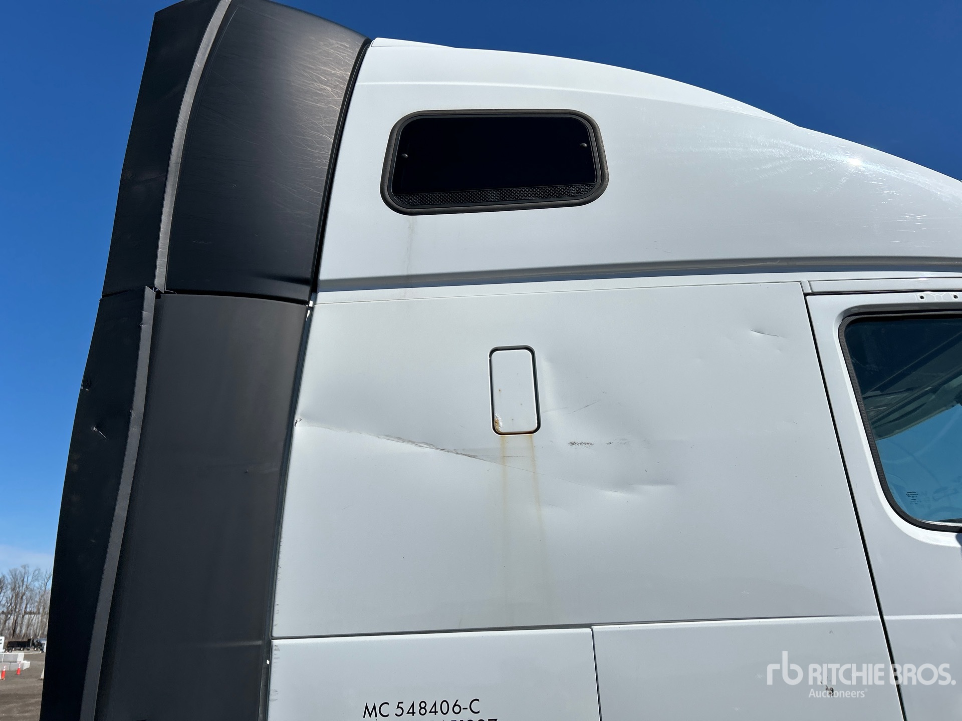 2017 Volvo VNL