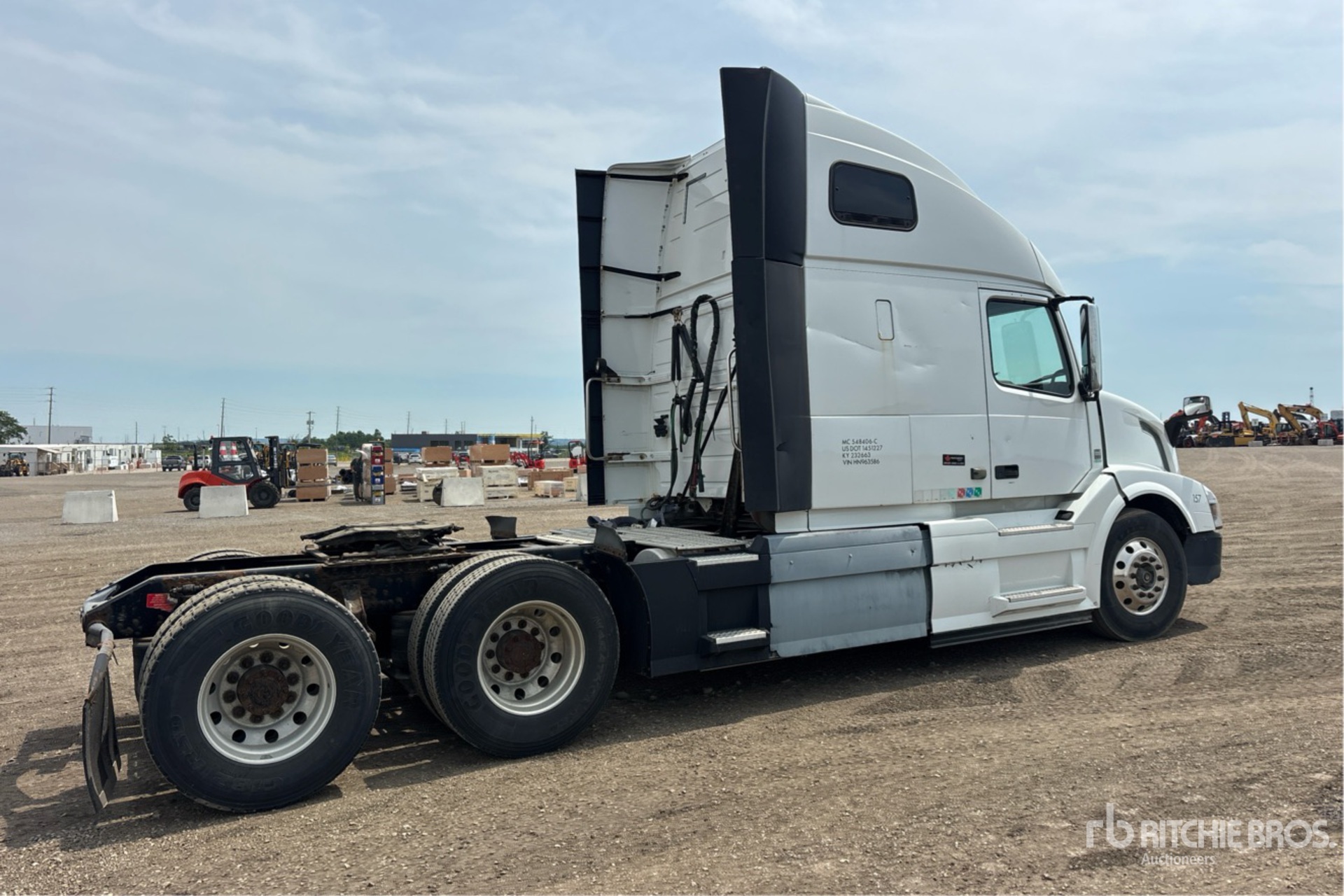 2017 Volvo VNL