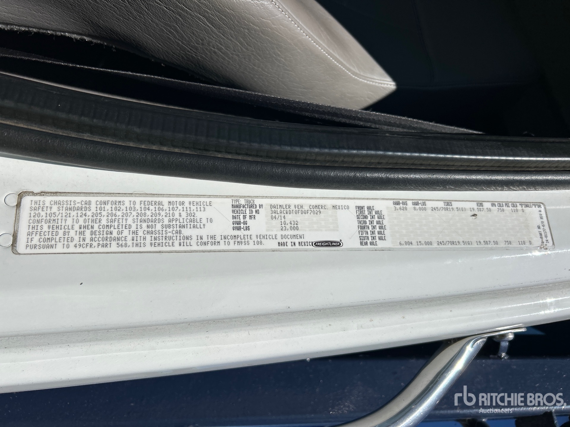 2015 Freightliner M2 106