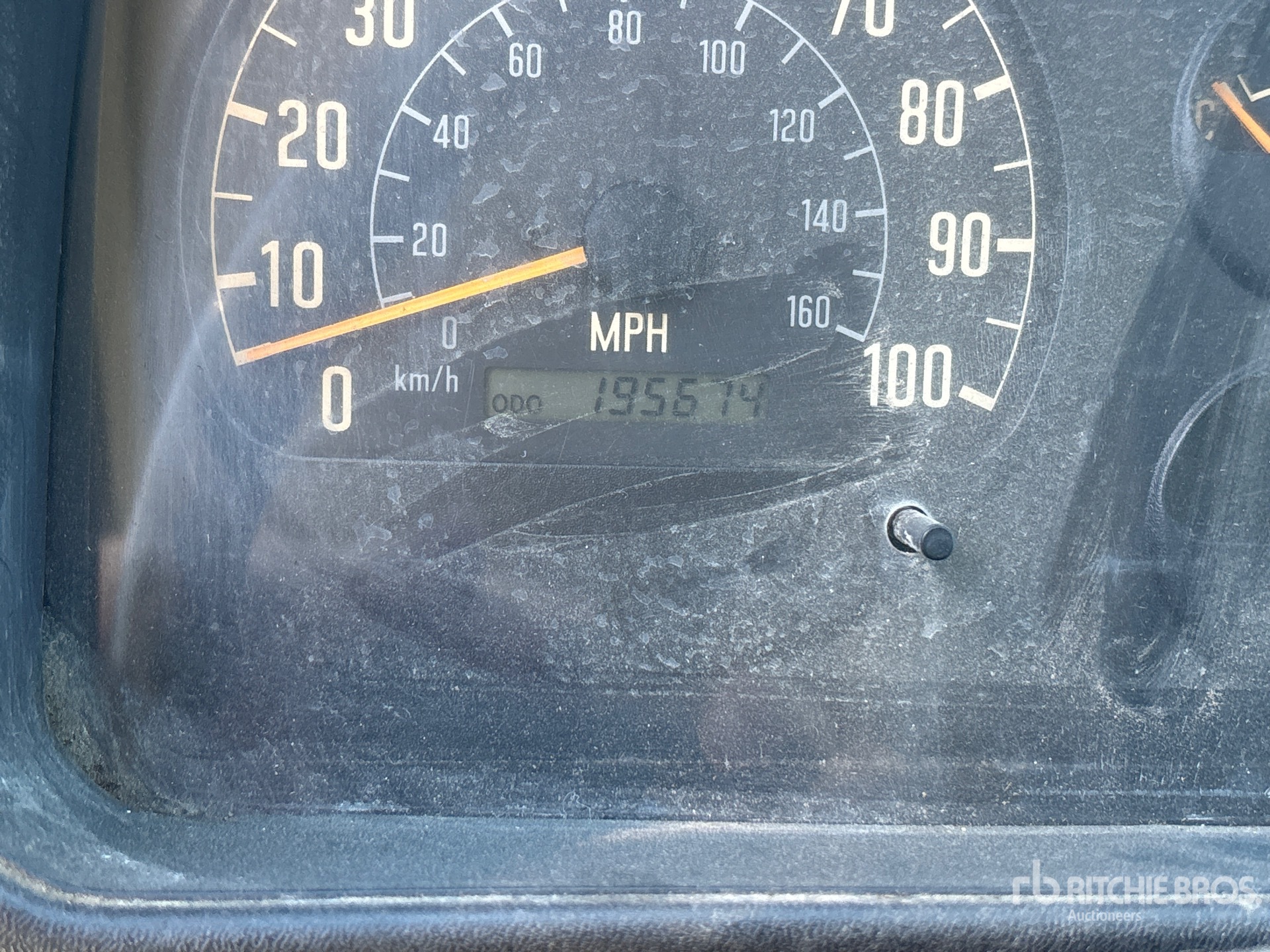 2004 Isuzu NPR