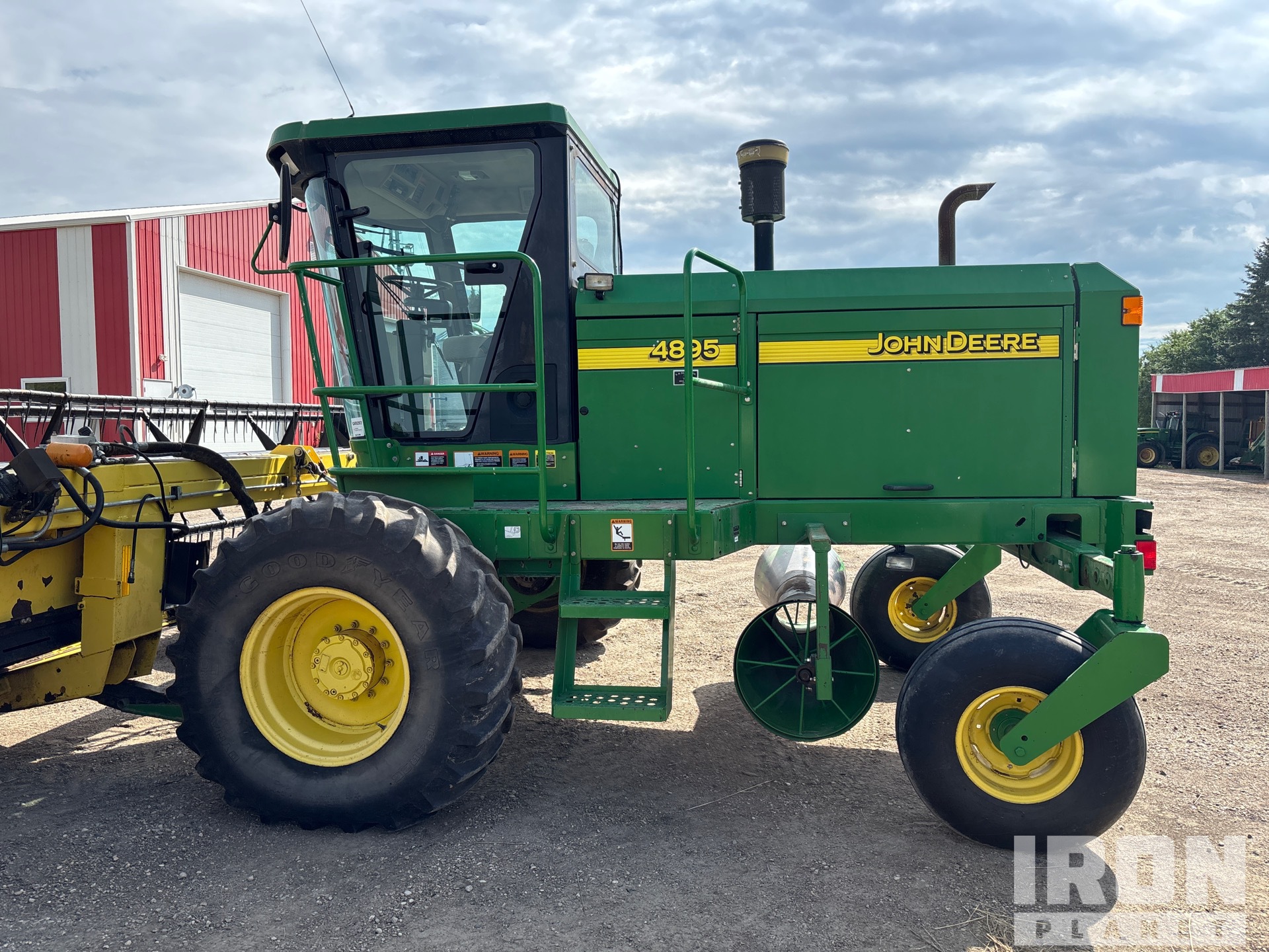 2004 John Deere 4895