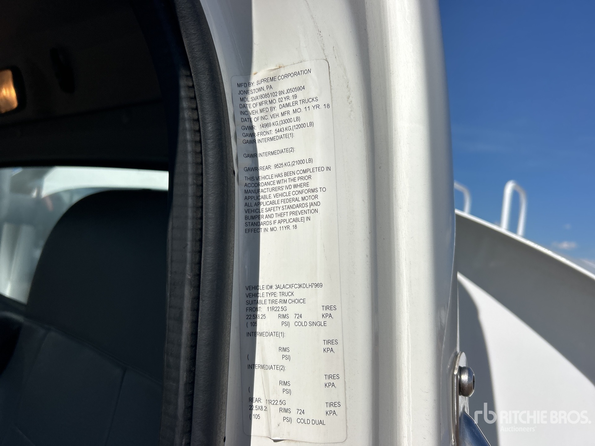 2019 Freightliner 2000 gal 4x2