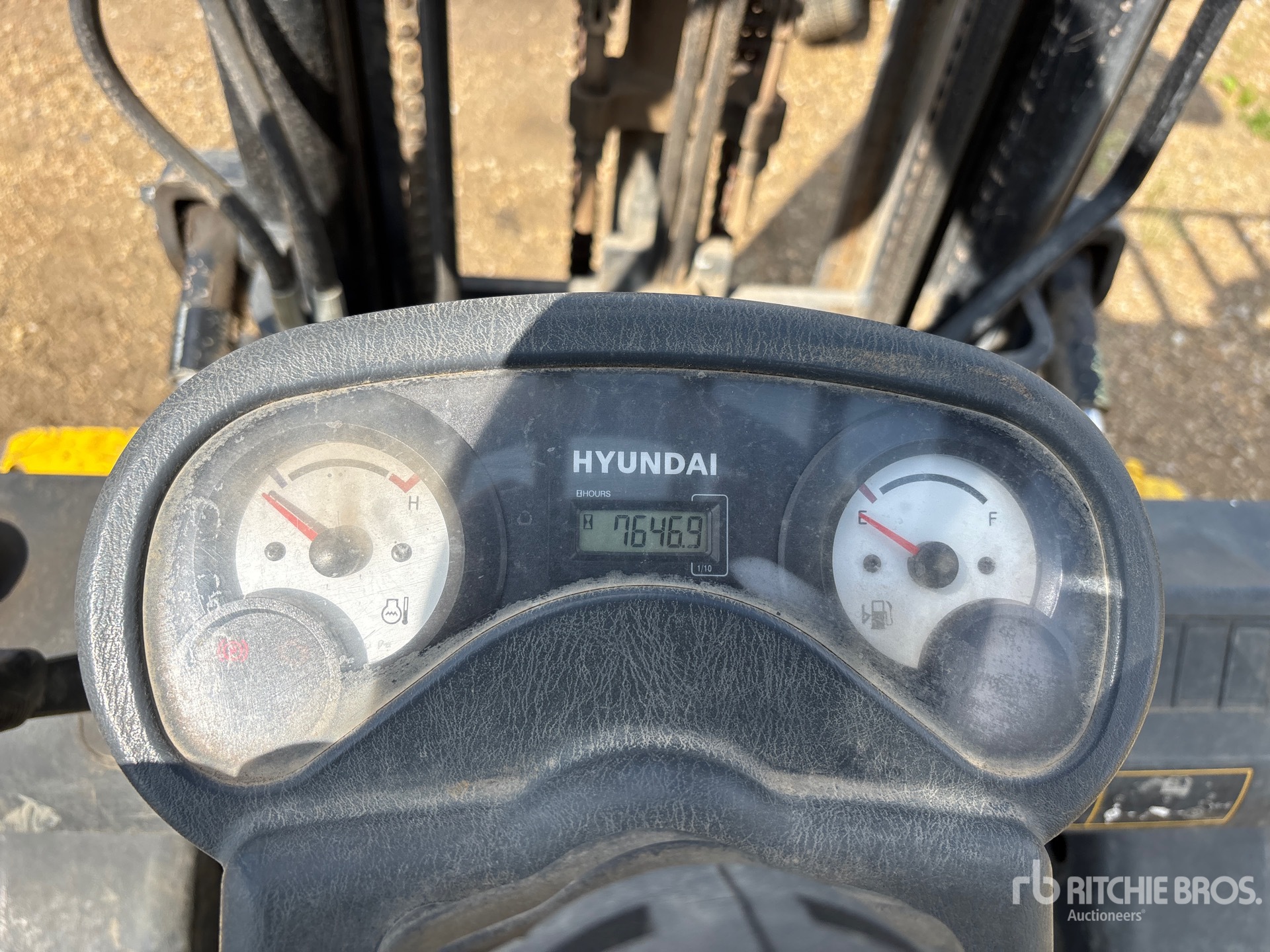 2012 Hyundai 30L-7M