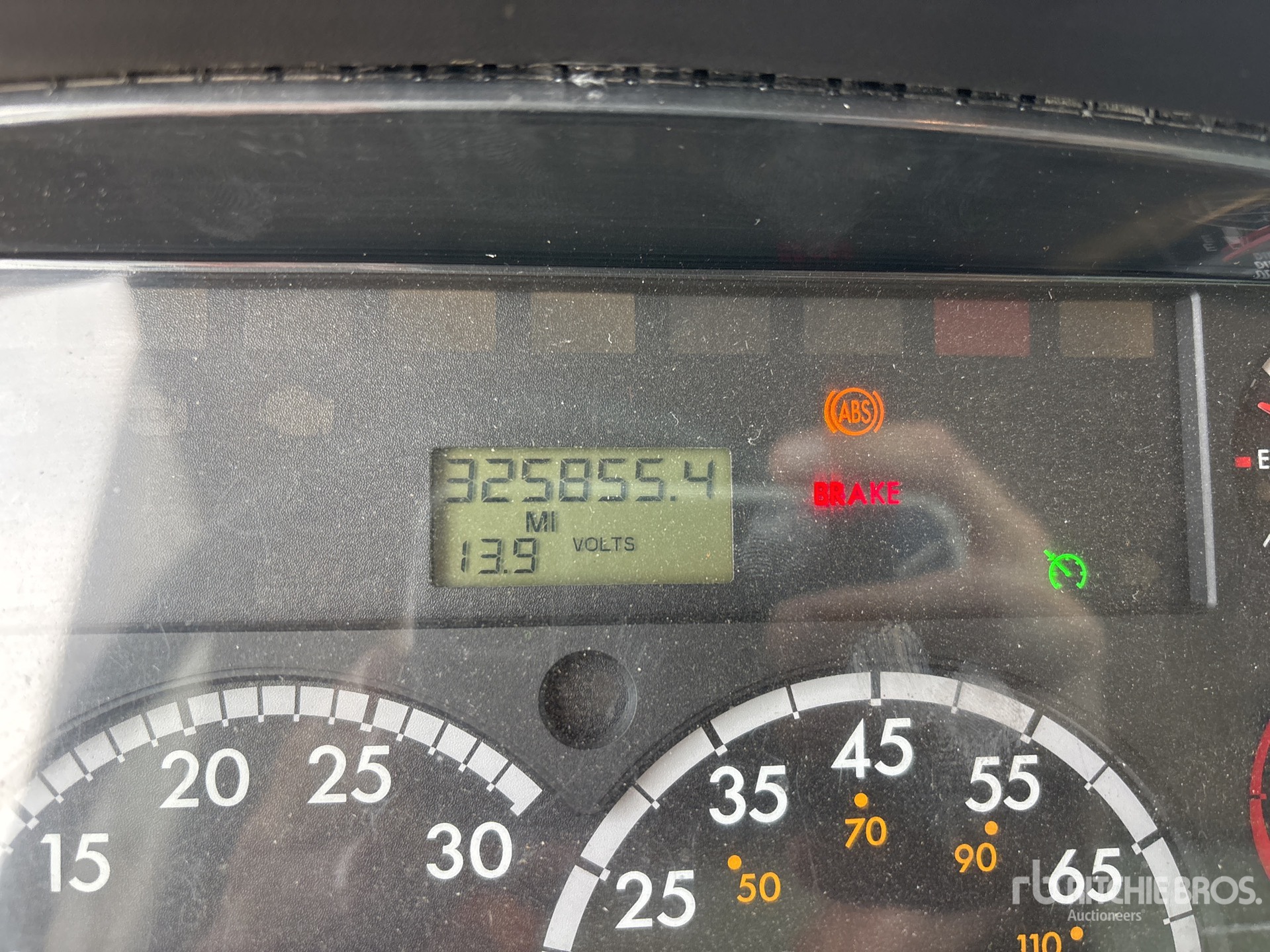 2014 Freightliner M2106