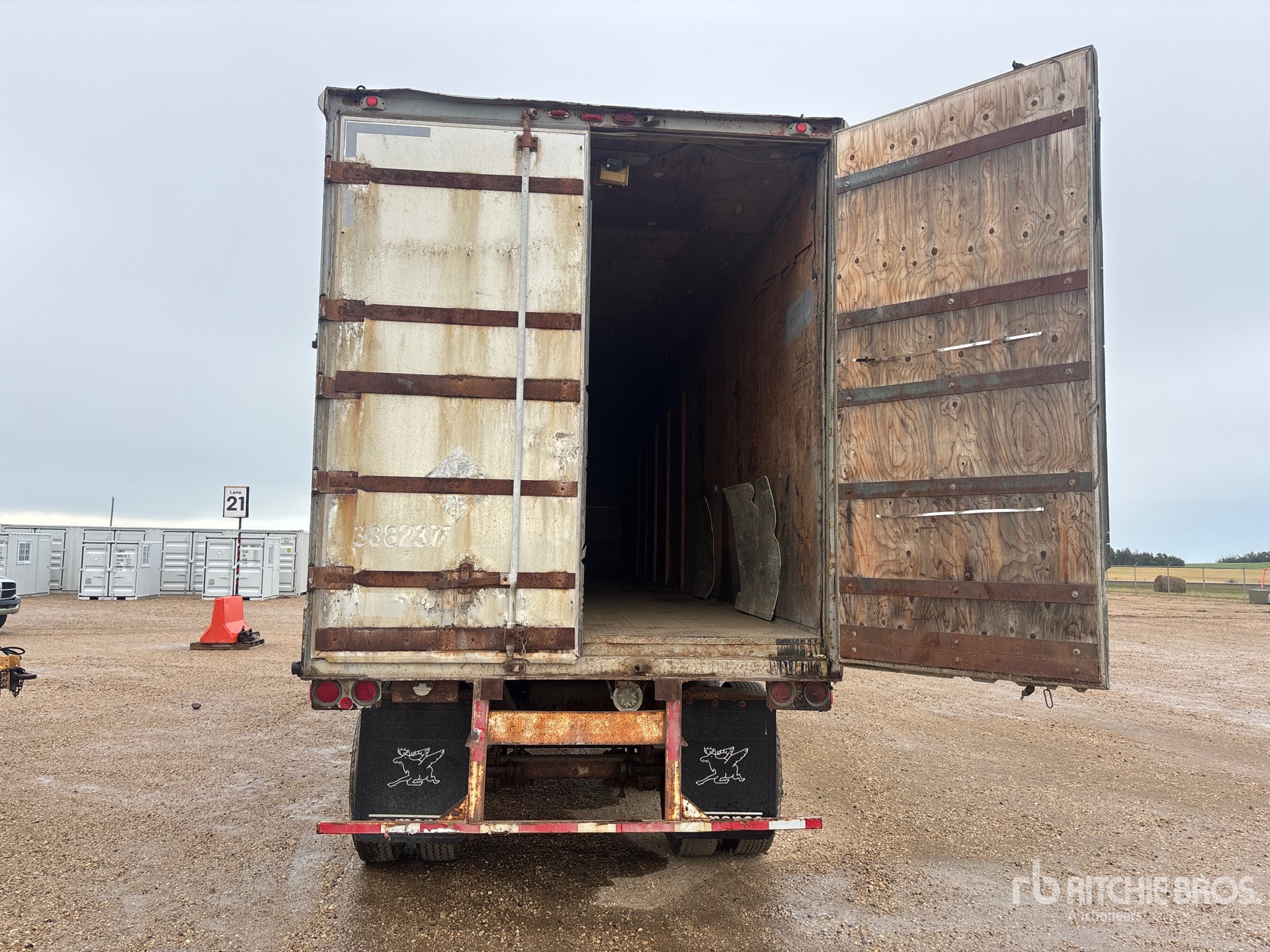 1982 Fruehauf 45 ft T/A Storage