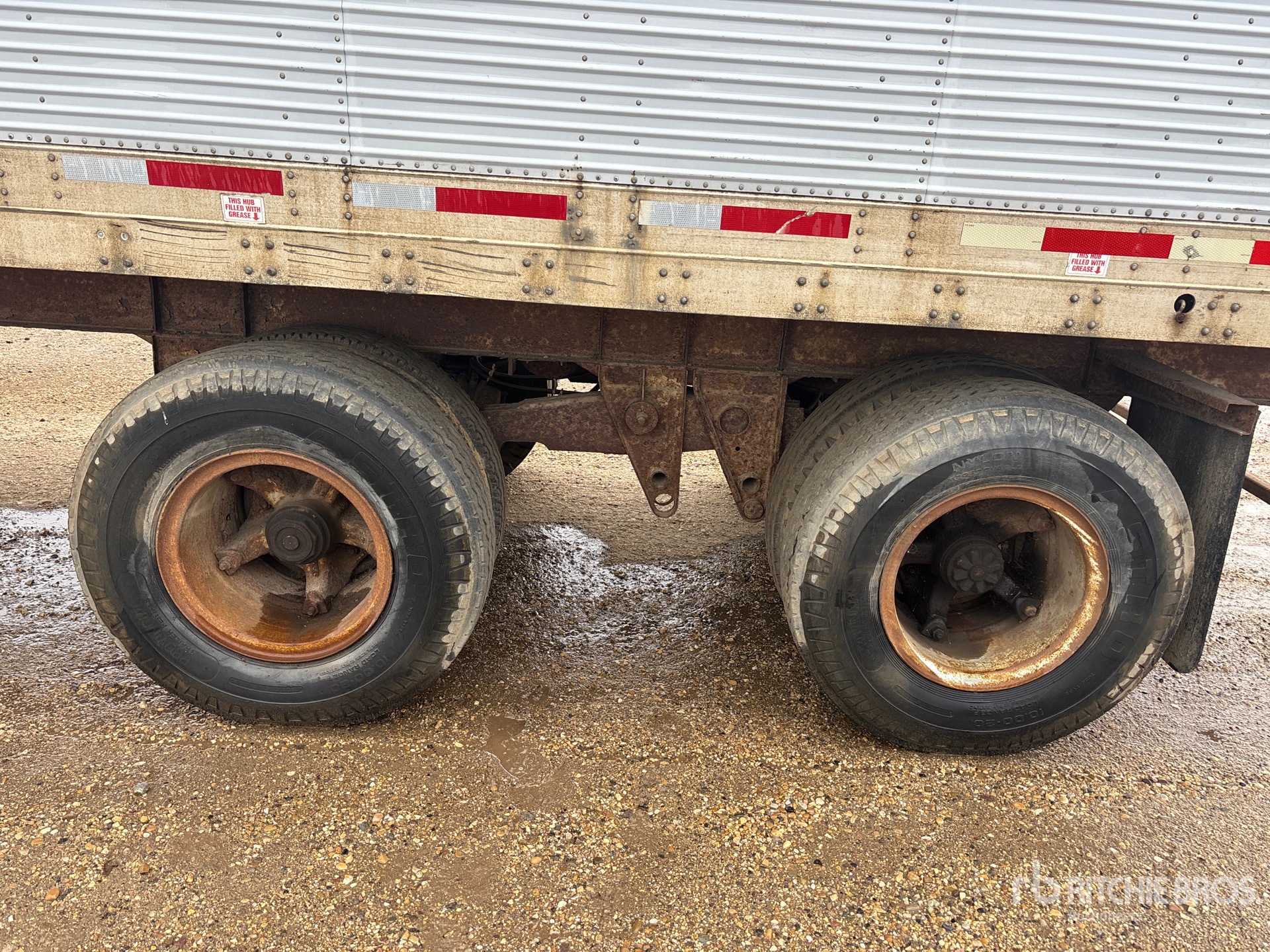 1982 Fruehauf 45 ft T/A Storage
