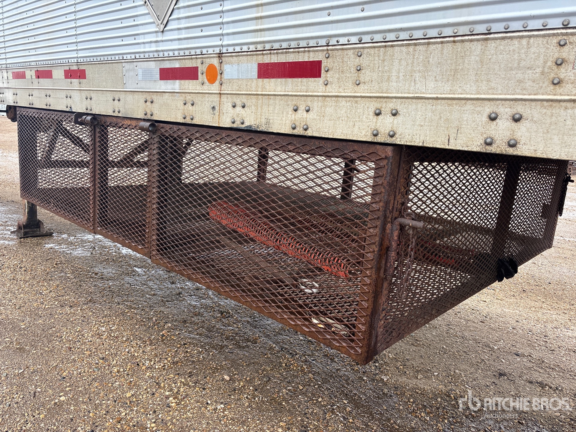 1982 Fruehauf 45 ft T/A Storage