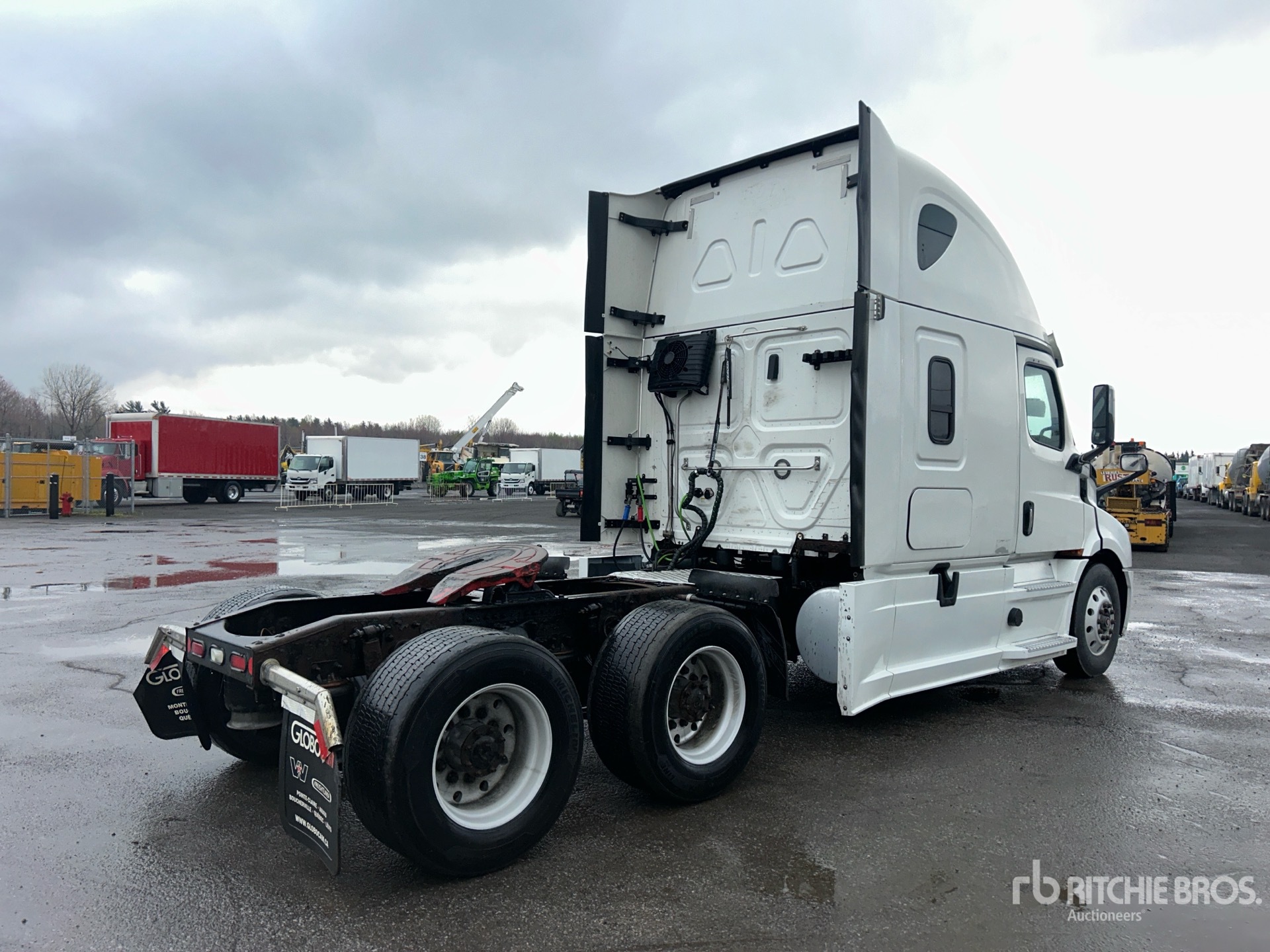 2019 Freightliner CASCADIA 116
