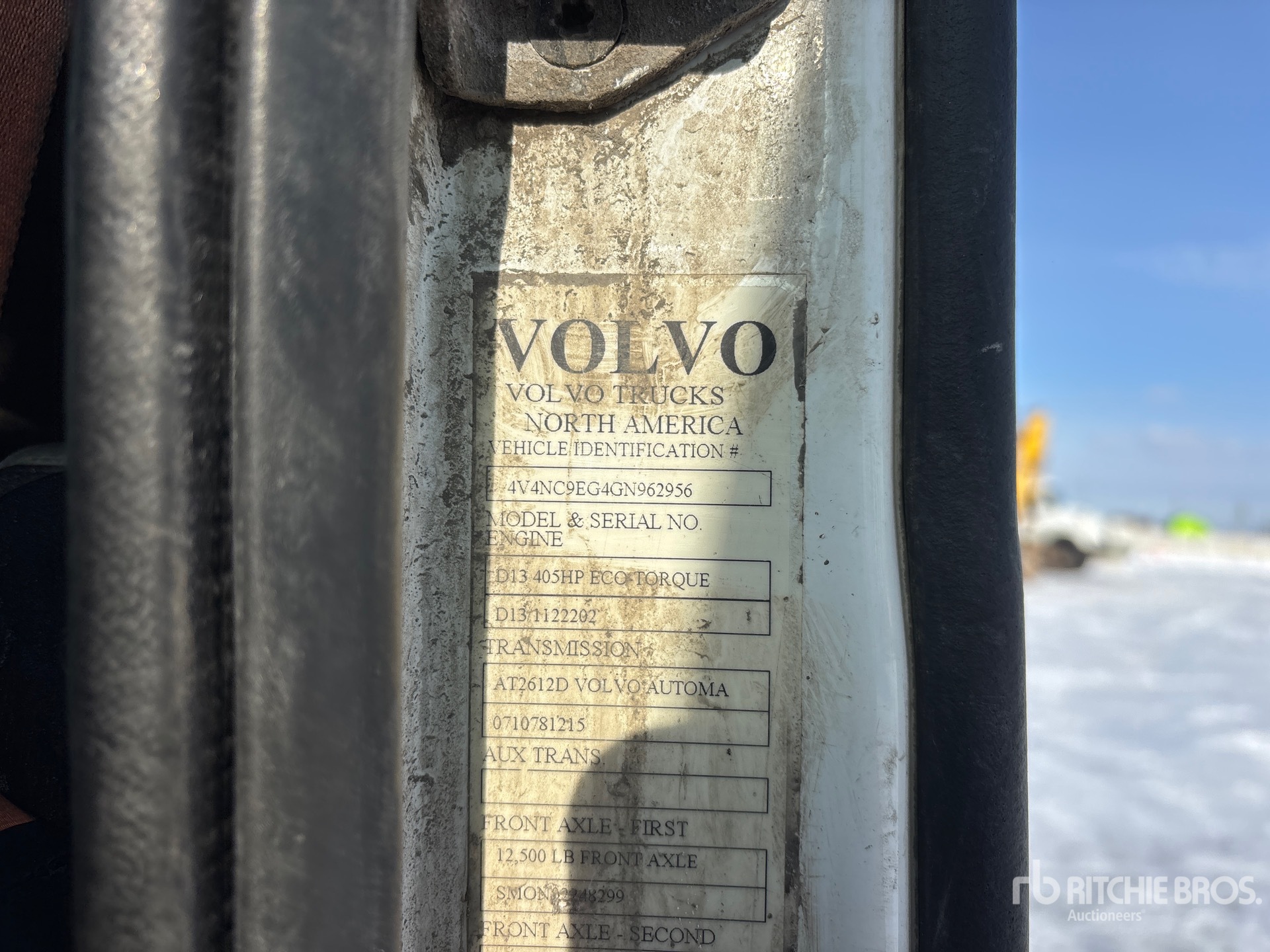 2016 Volvo VNL