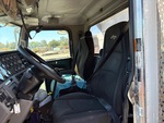 Cab with Seats/armrests