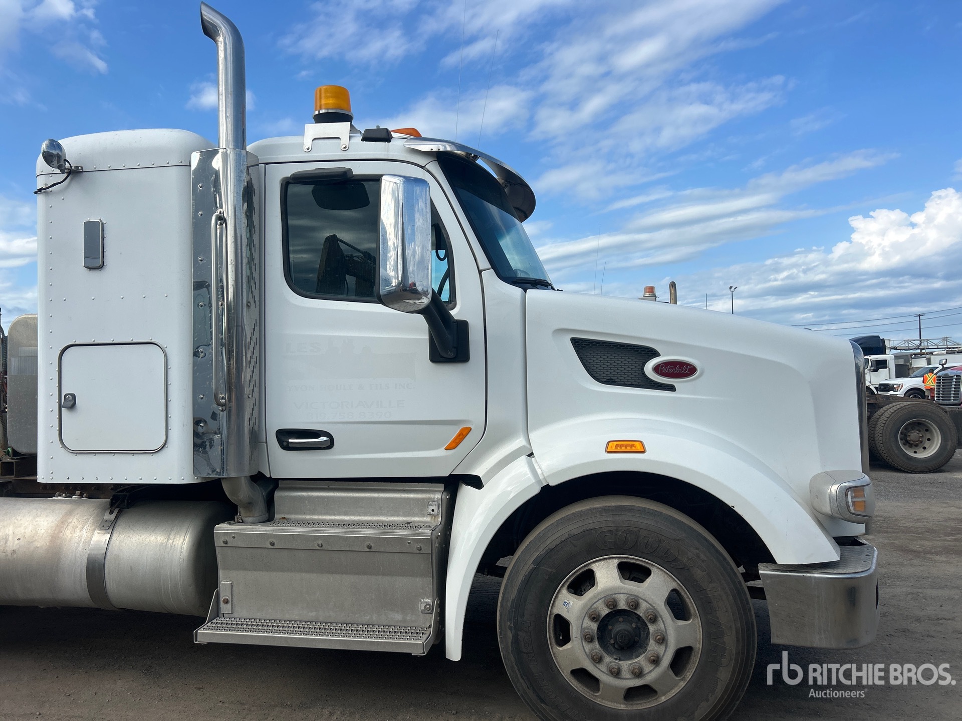 2015 Peterbilt 567
